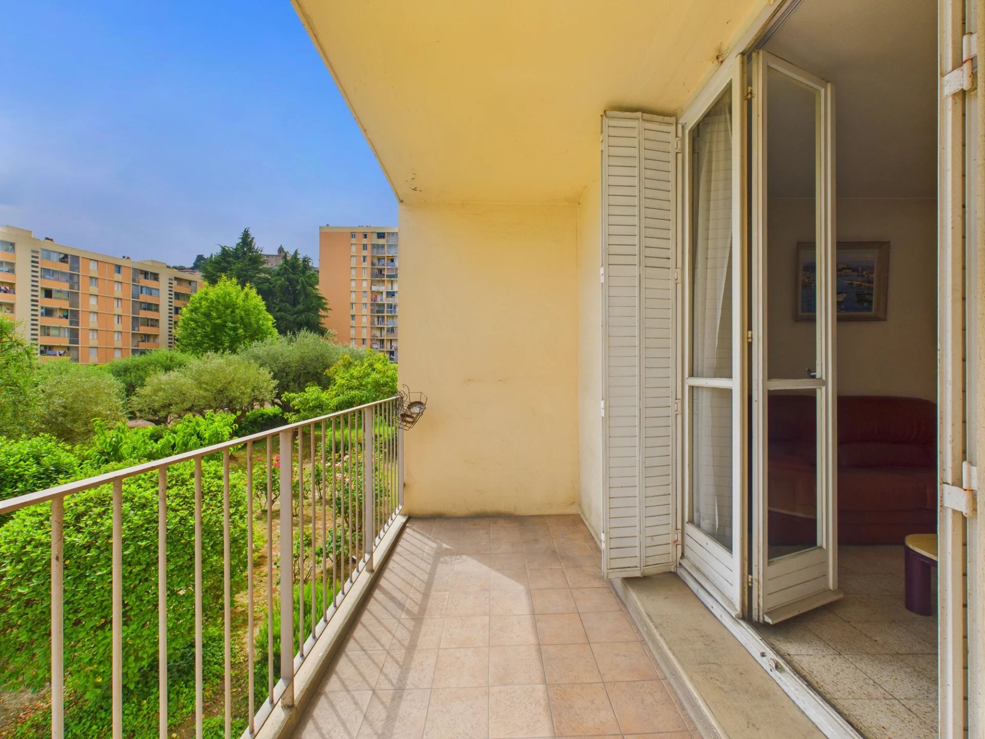 Appartement 4 pièces Balcons – 64m² – Cave – Parking Collectif – Av Desiree Clary – NICE