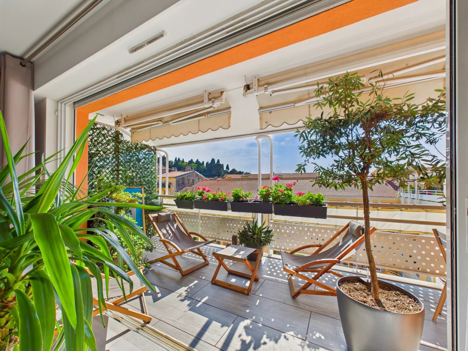 4 pièces Duplex 190m² dernier étage – Rue François Guisol NICE Le Port