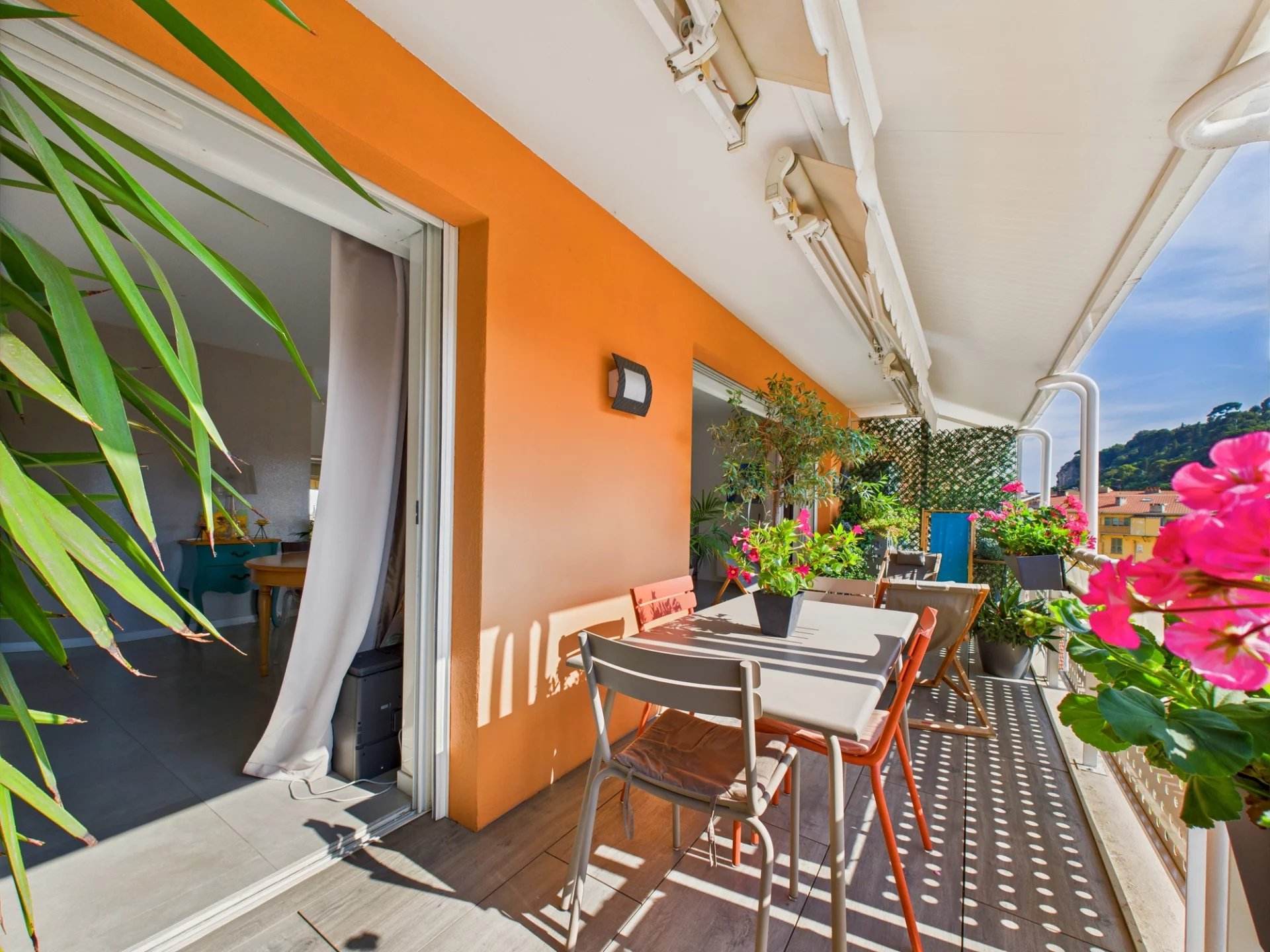 4 pièces Duplex 190m² dernier étage – Rue François Guisol NICE Le Port
