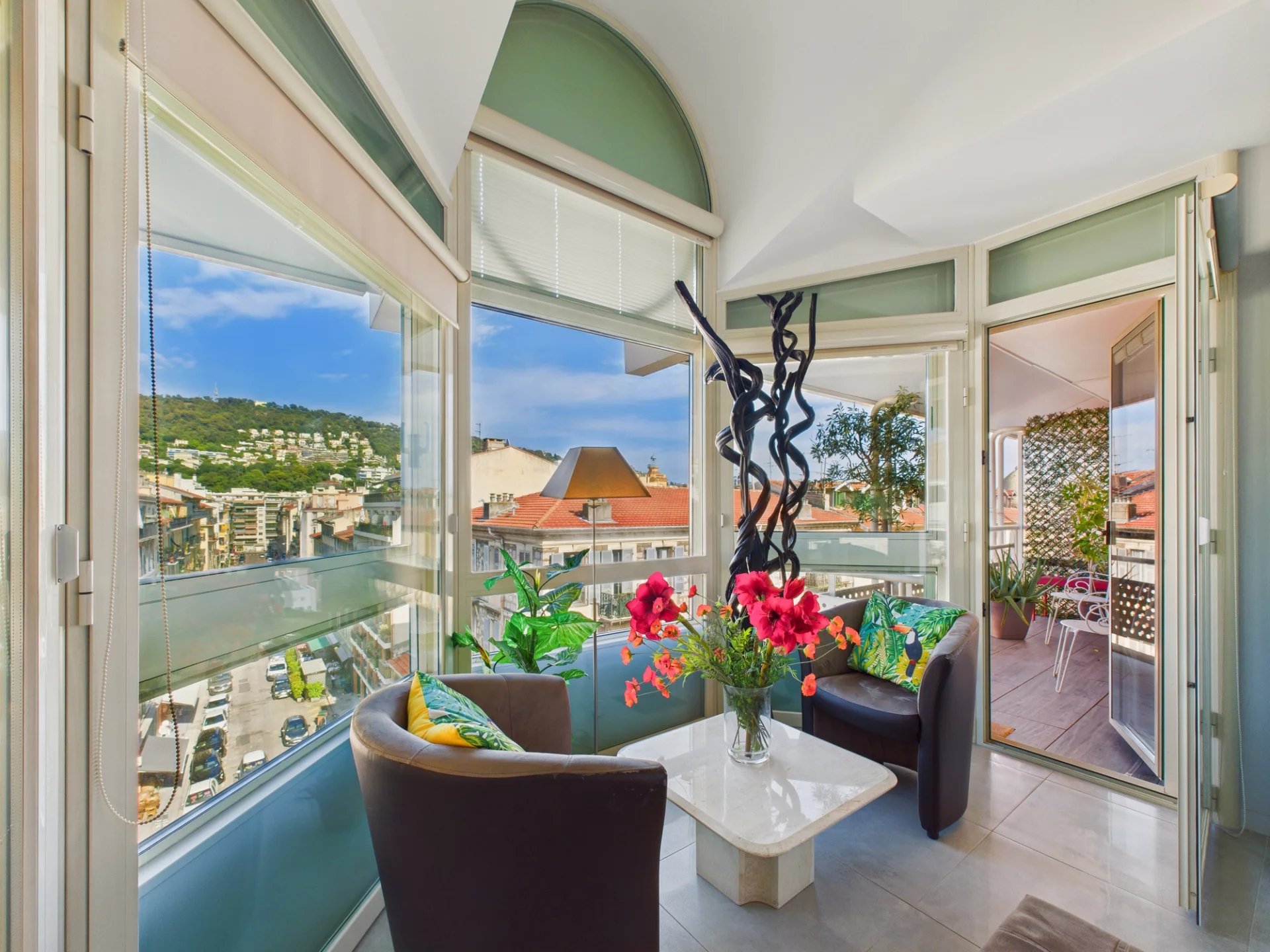 4 pièces Duplex 190m² dernier étage – Rue François Guisol NICE Le Port