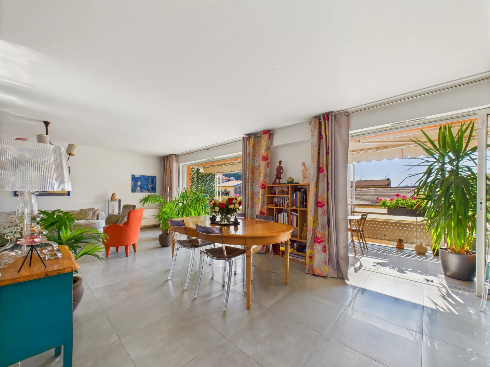 4 pièces Duplex 190m² dernier étage – Rue François Guisol NICE Le Port
