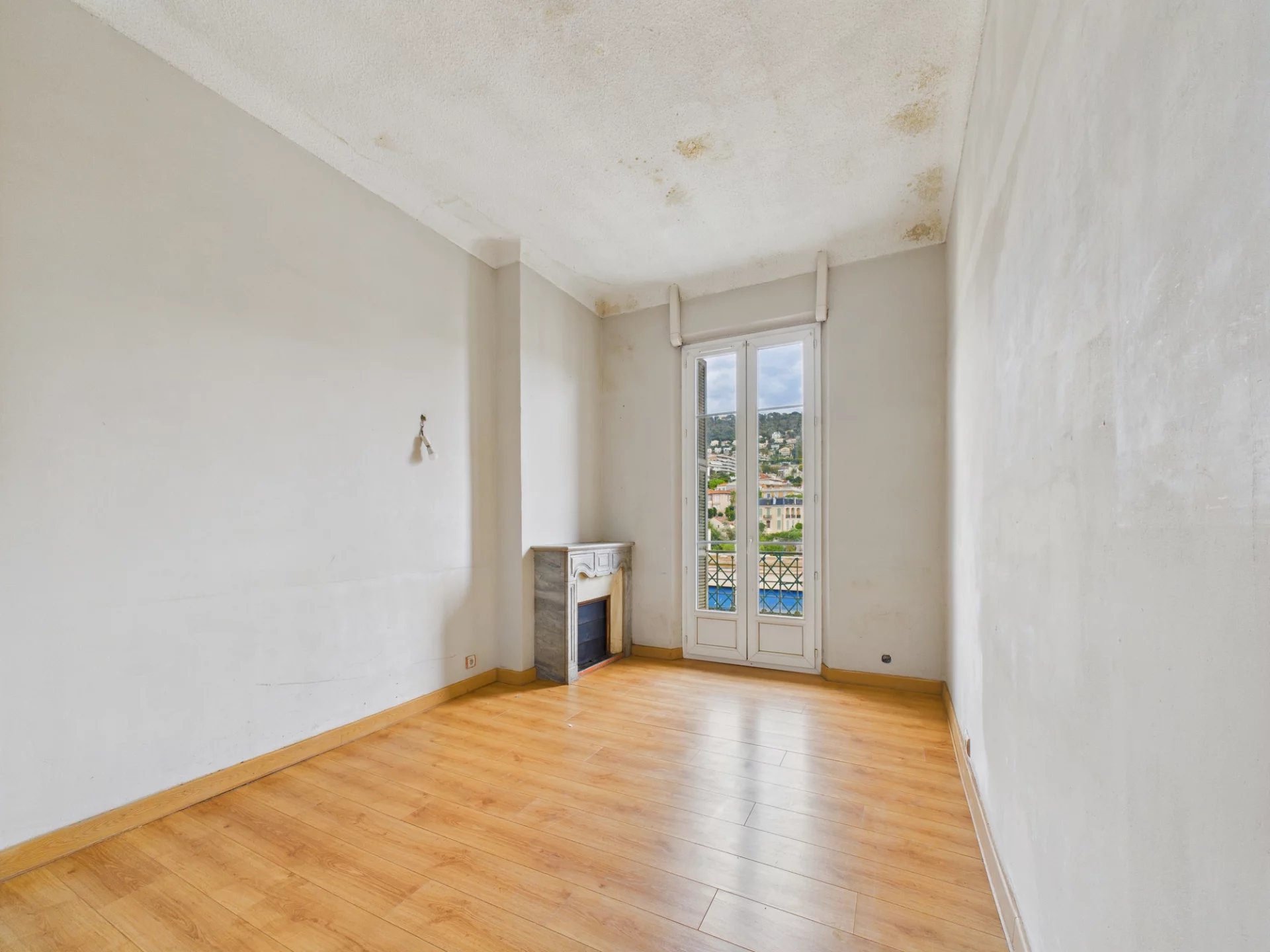 Appartement 3 pièces dernier étage – Bd Stalingrad NICE Le Port