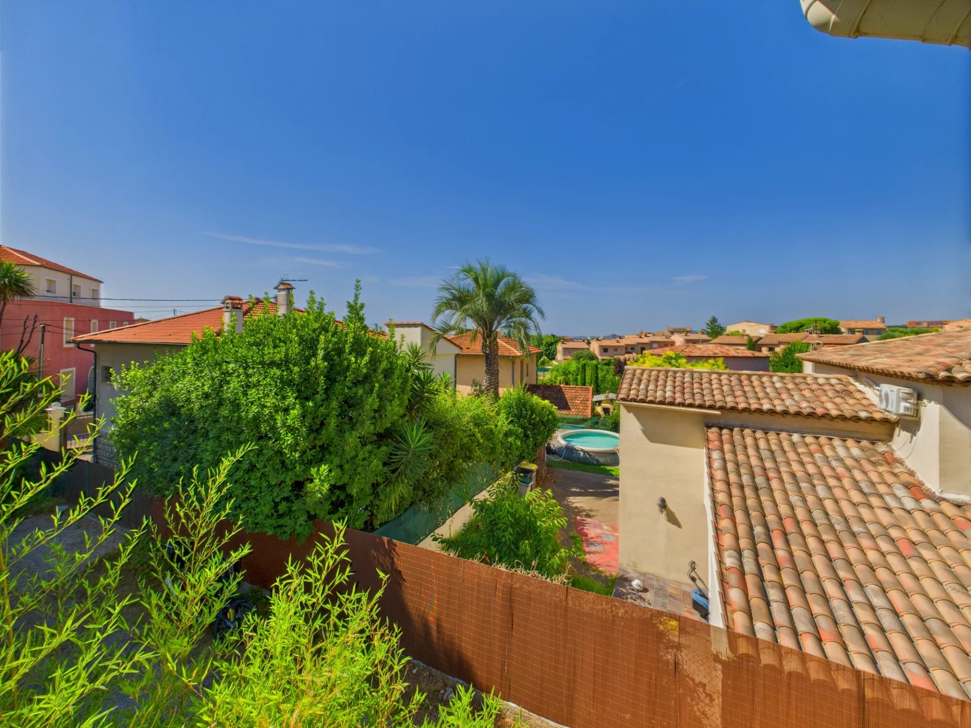 Haut de villa 2 pièces 73m² + 2 Terrasses + 2 parkings – CAGNES SUR MER Bréguières