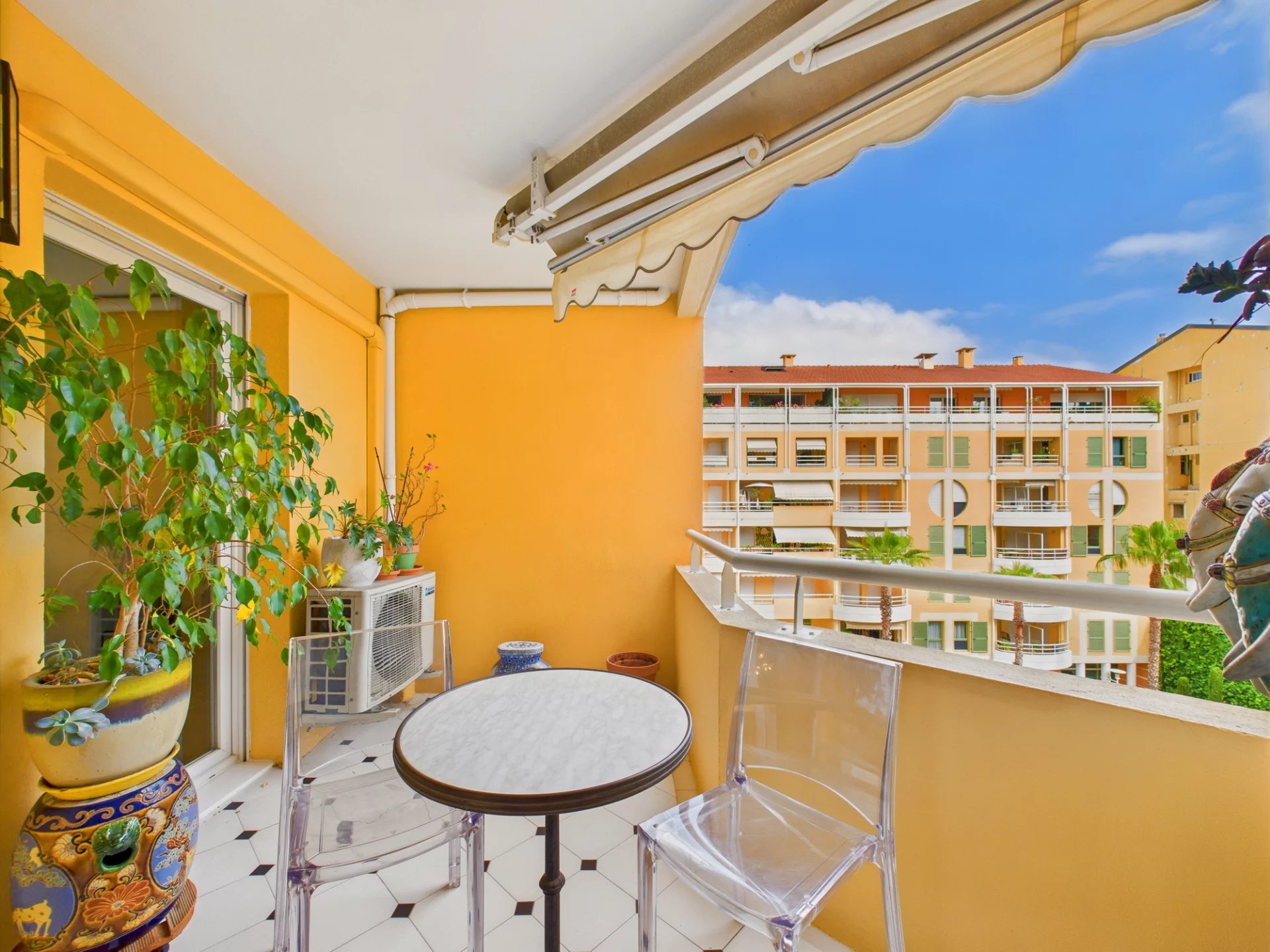 Appartement 2 pièces – Rue François Guisol PORT NICEA – NICE