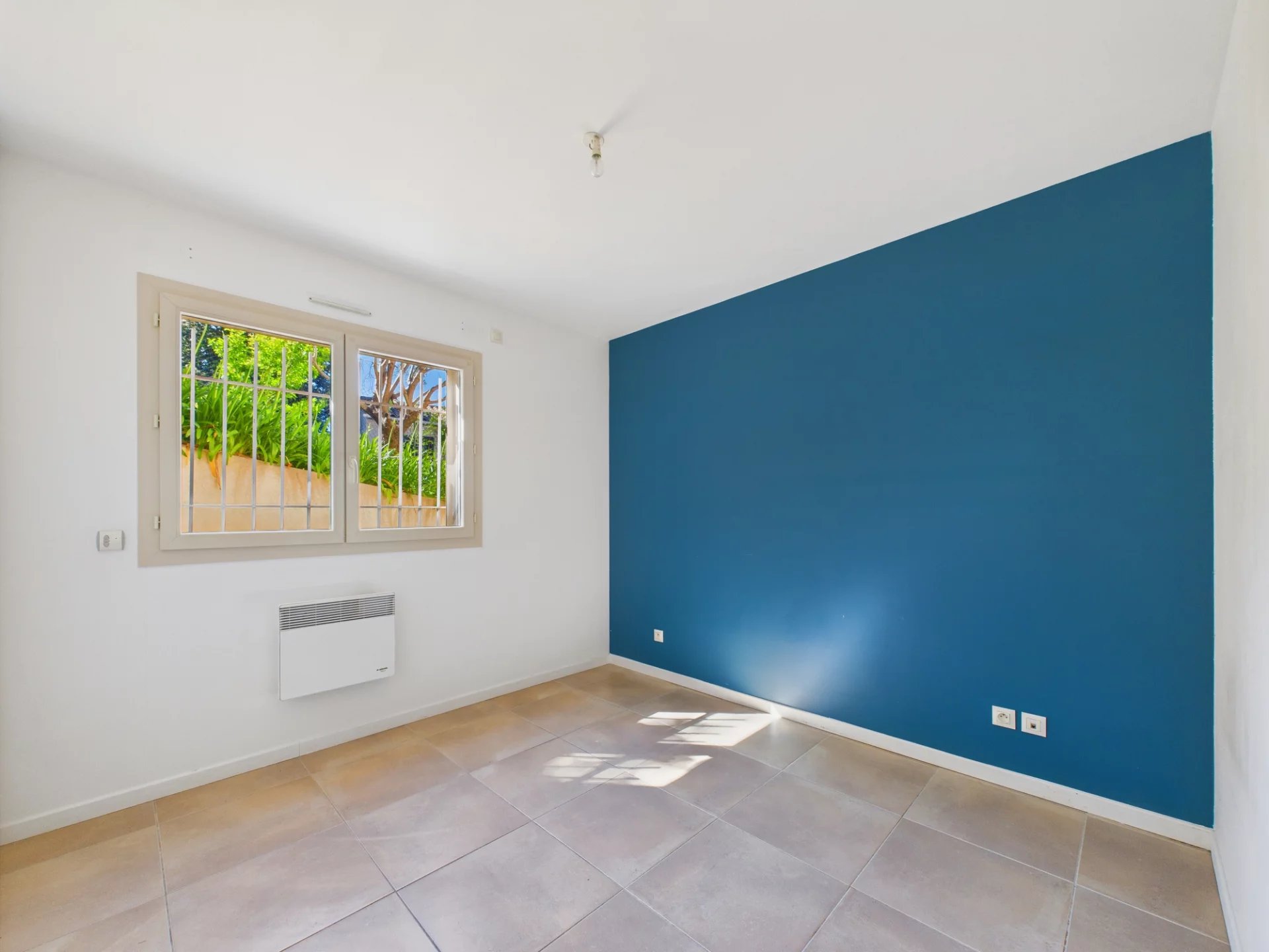 Appartement 3 pièces 71m² + Terrasse + 2 Parkings – Av des Plantiers ST LAURENT DU VAR