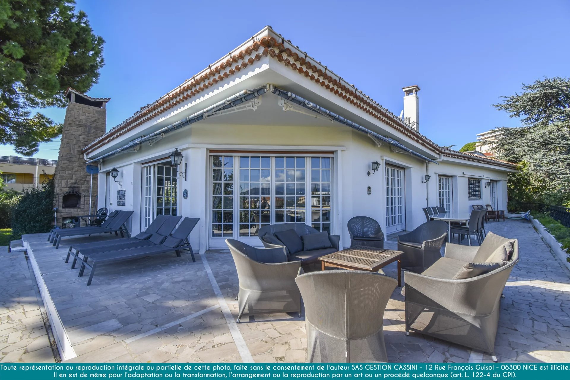 VILLA DE LUXE 326m² PISCINE GARAGE NOMBREUX PARKINGS – NICE FABRON/LANTERNE