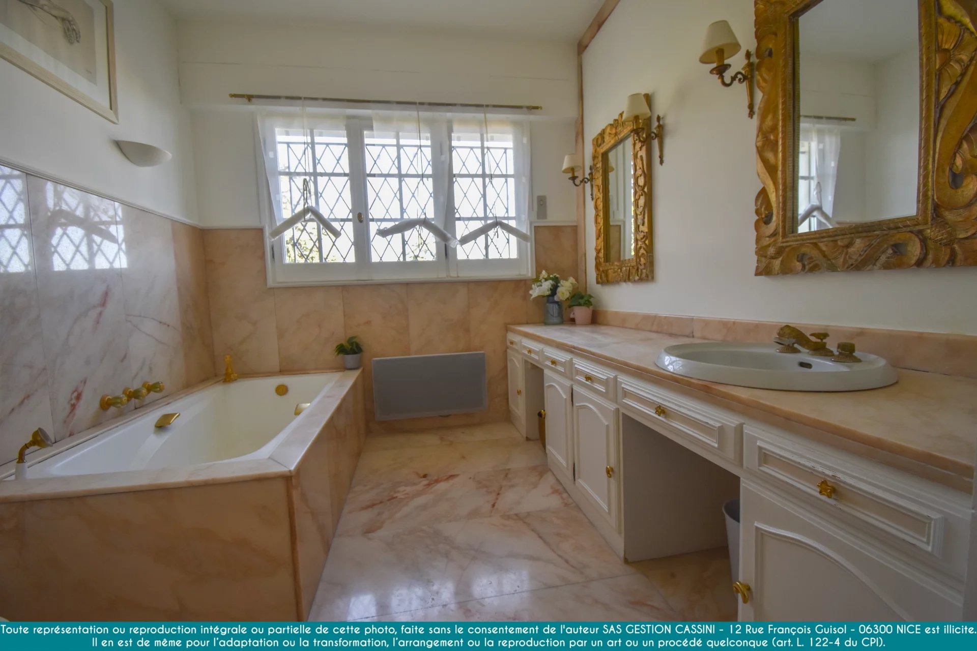 VILLA DE LUXE 326m² PISCINE GARAGE NOMBREUX PARKINGS – NICE FABRON/LANTERNE