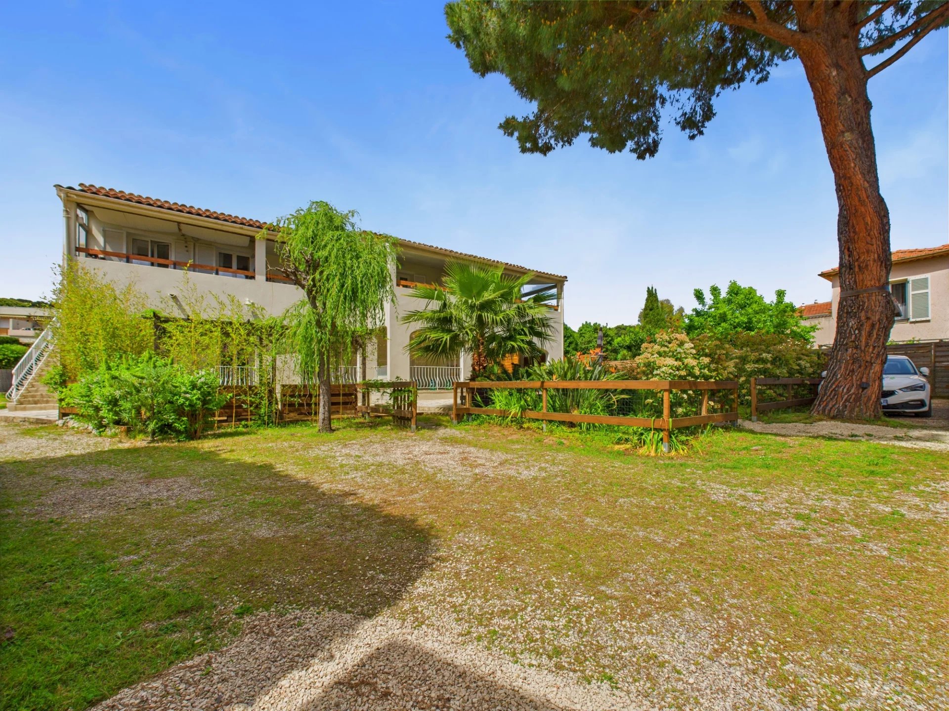 Haut de villa 2 pièces 73m² + 2 Terrasses + 2 parkings – CAGNES SUR MER Bréguières