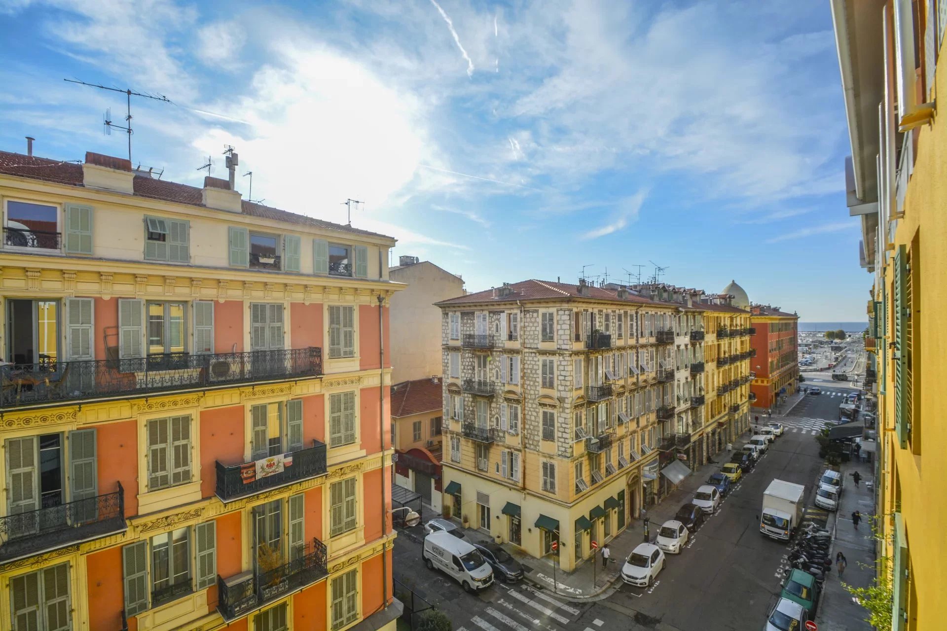 Garage Fermé – rue François Guisol – PORT NICEA – NICE