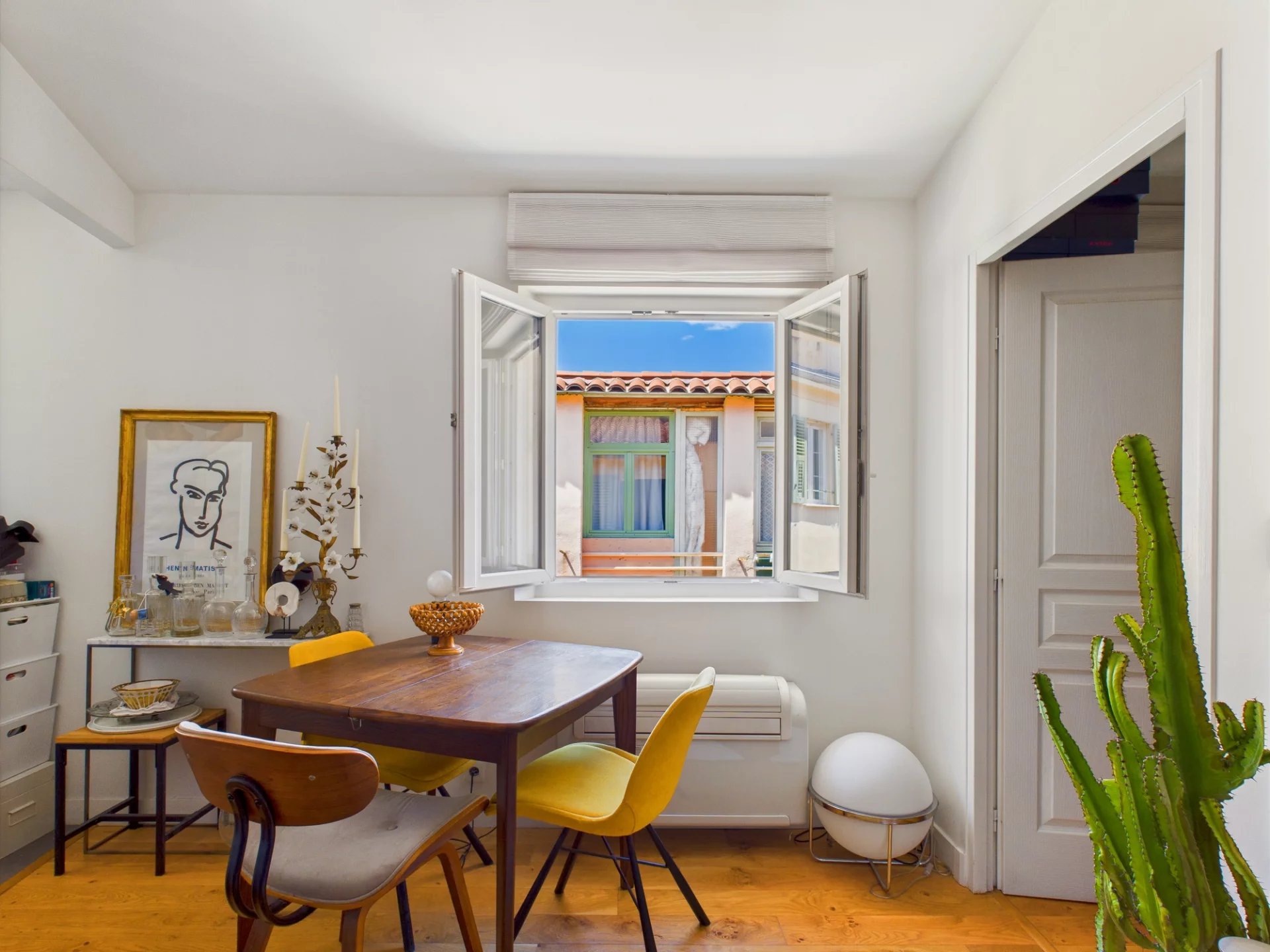 Appartement 2 pièces 51m² – rue du Marché – VIEUX NICE