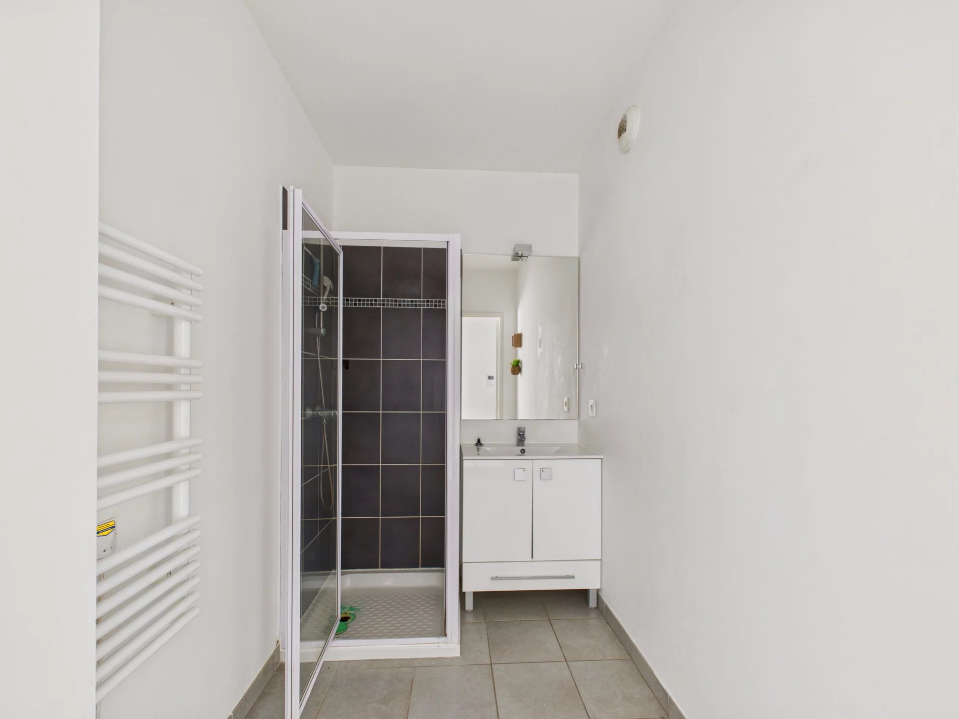 Appartement 2 Pièces Terrasse – Parking – Premiere Avenue – Antibes