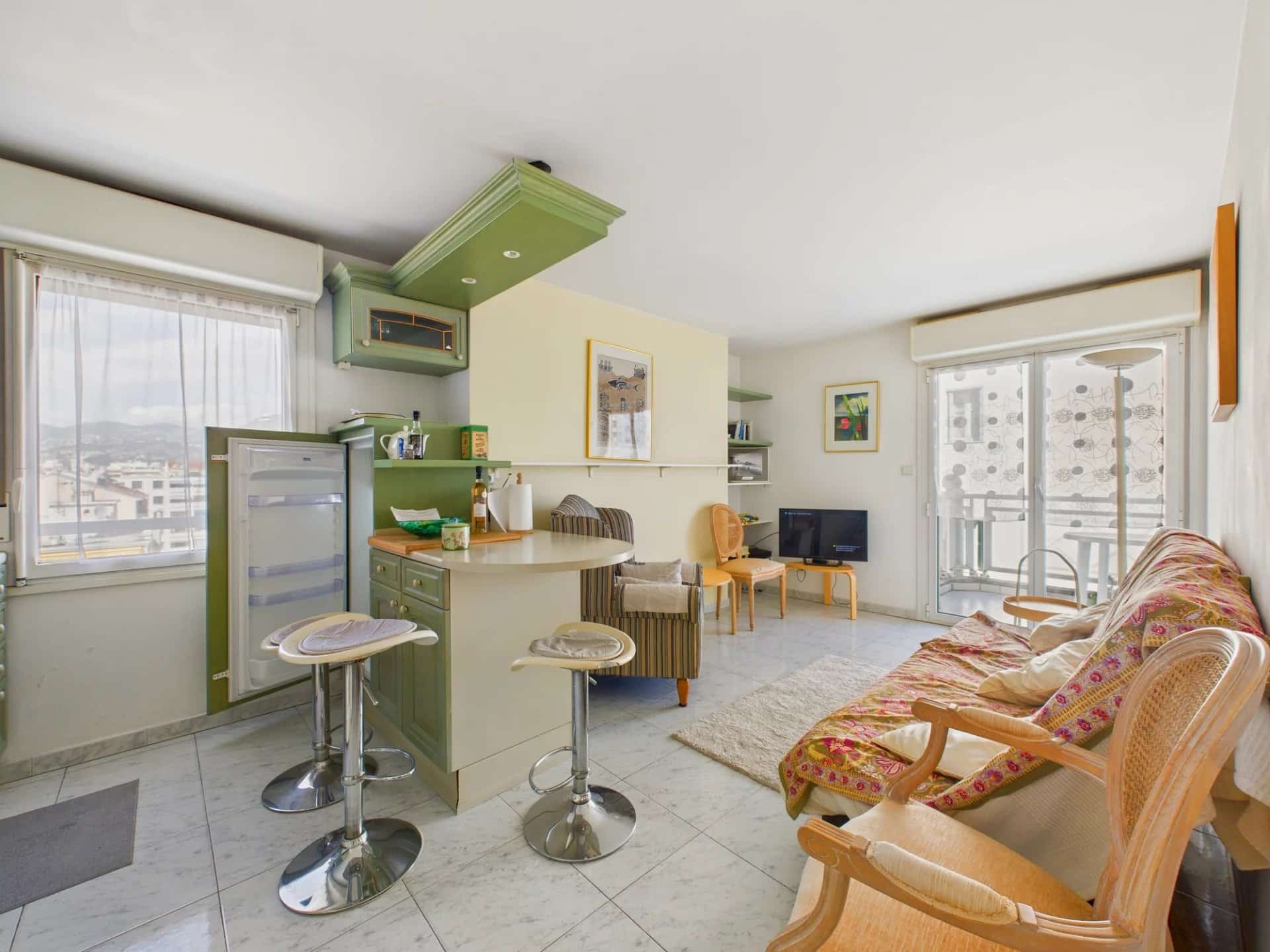 LOCATION ETUDIANTE – 2 PIECES AVEC TERRASSE – 17 IMPASSE JEANNE MARLIN – NICE PORT