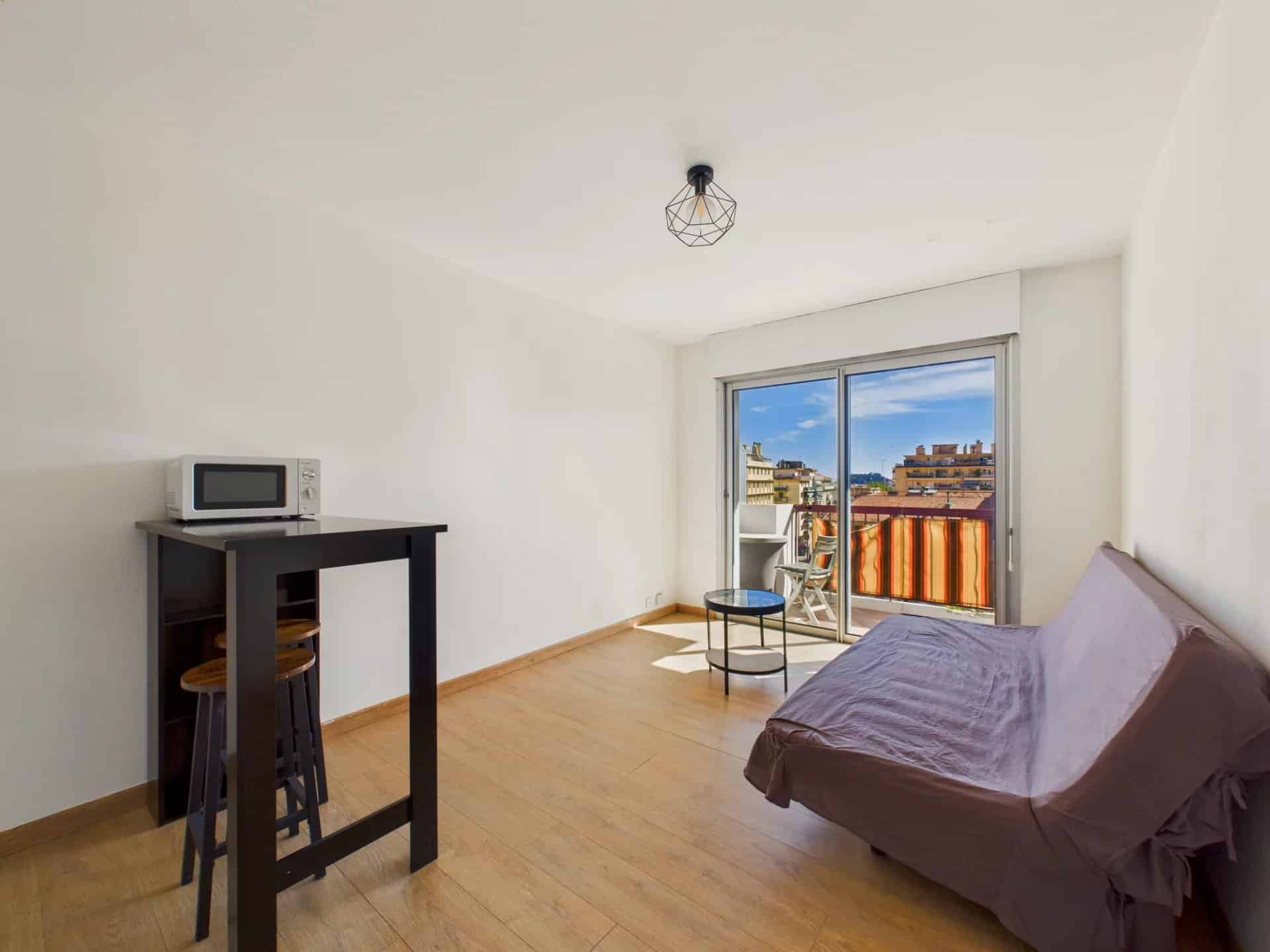 STUDIO MEUBLE – 1 RUE FULCONIS – NICE PASTEUR