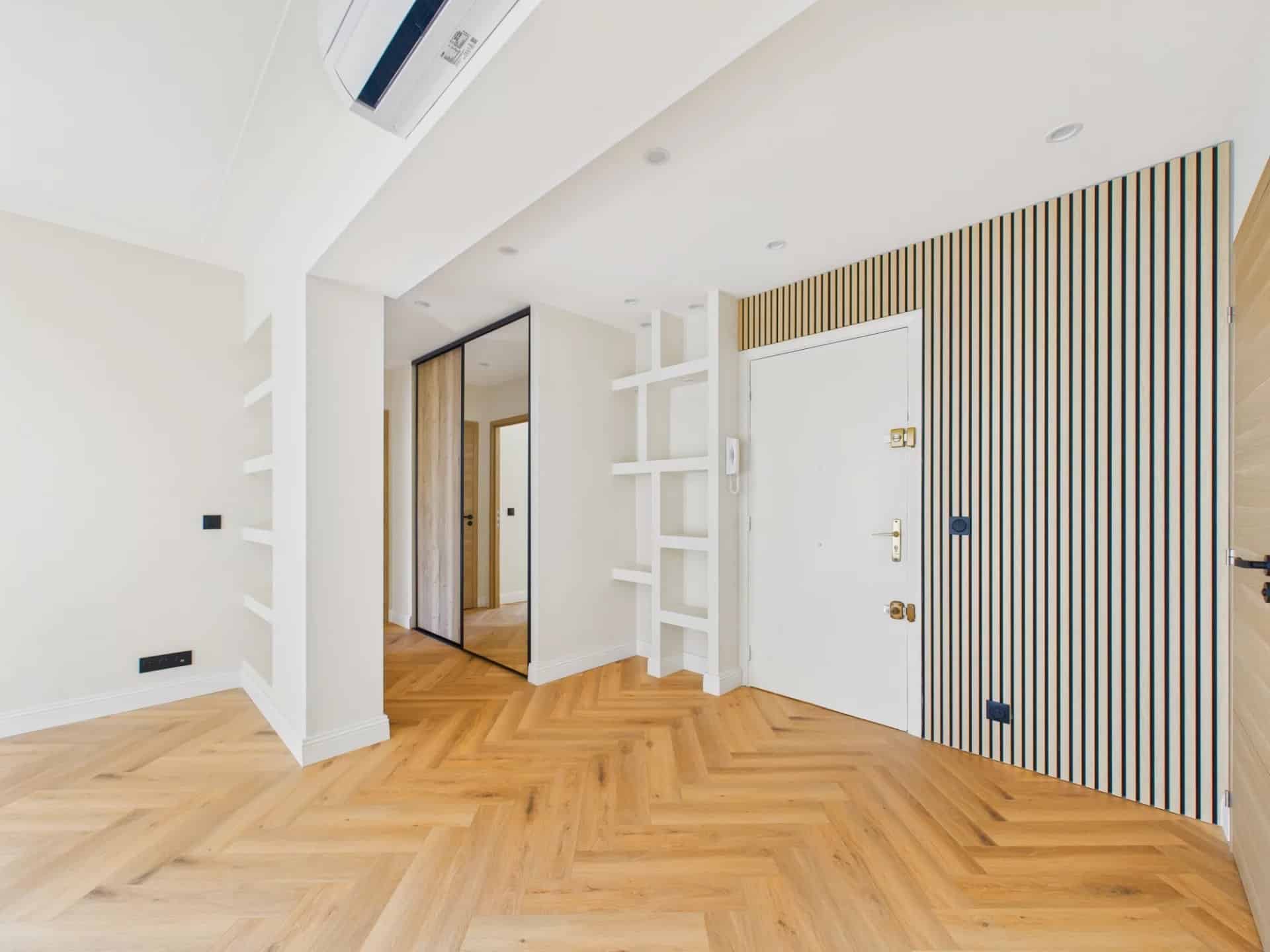 Appartement 2 Pièces + Balcon – Bd Lech Walesa – NICE Le Port