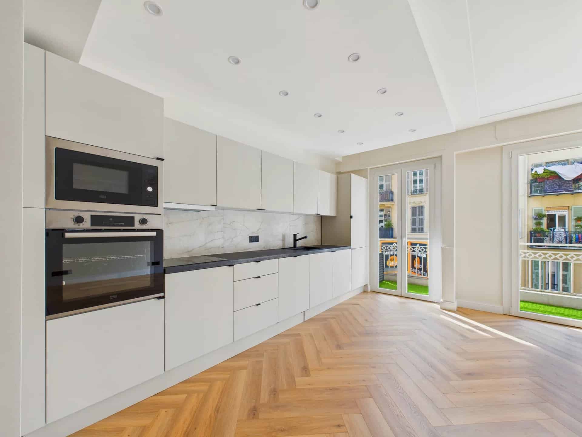 Appartement 2 Pièces + Balcon – Bd Lech Walesa – NICE Le Port