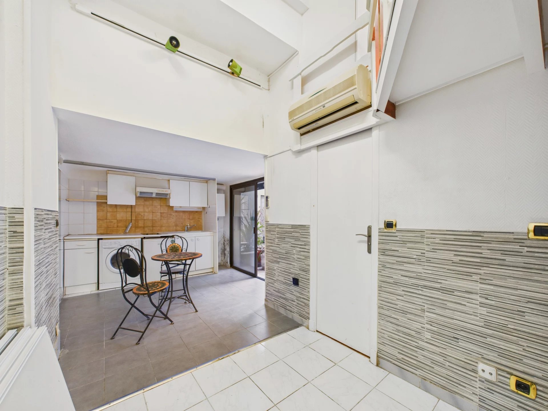 Appartement STUDIO – Rue de Russie – NICE Centre