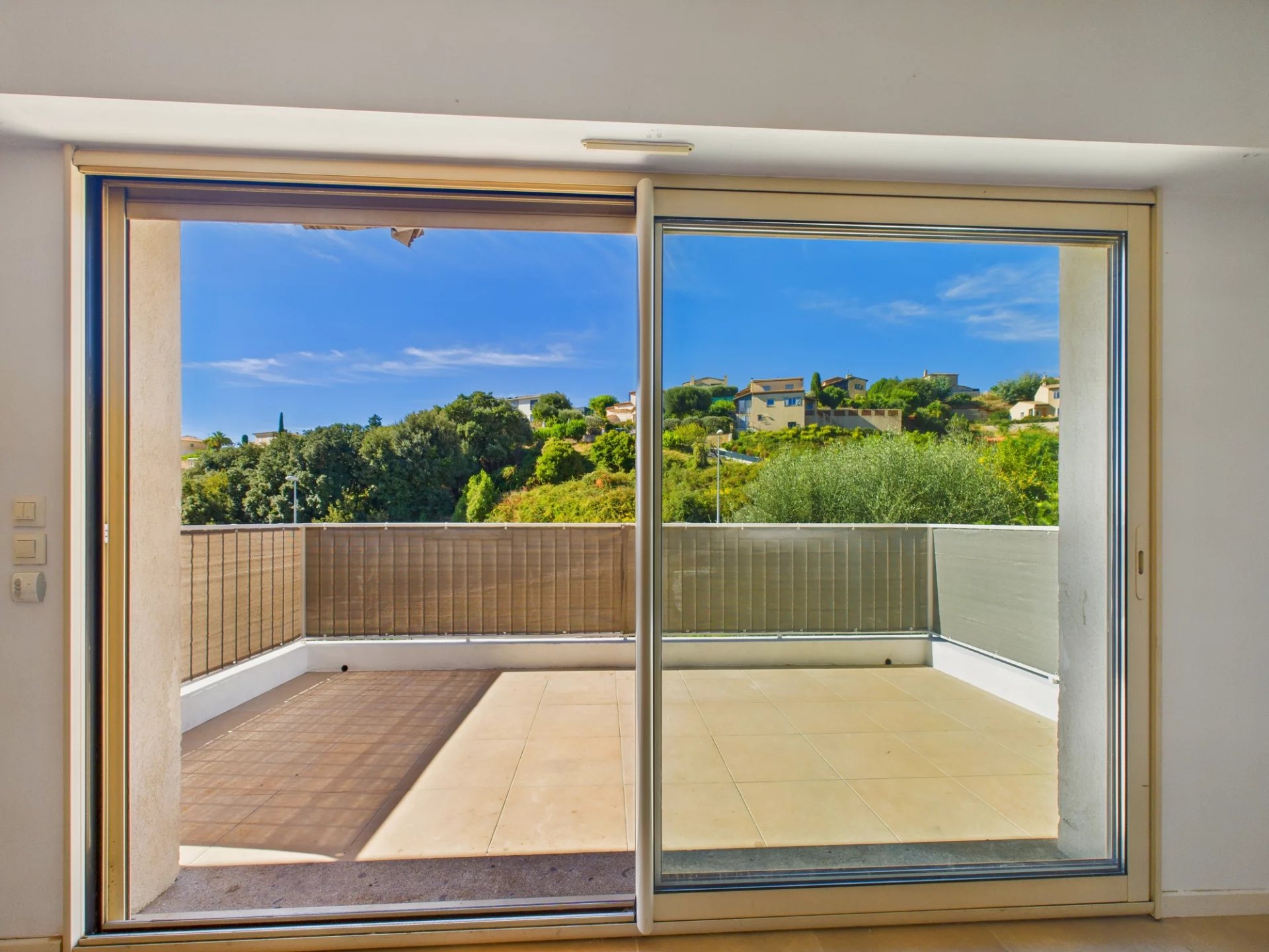 Appartement 3 pièces Terrasse Parkings – Av des Plantiers ST LAURENT DU VAR