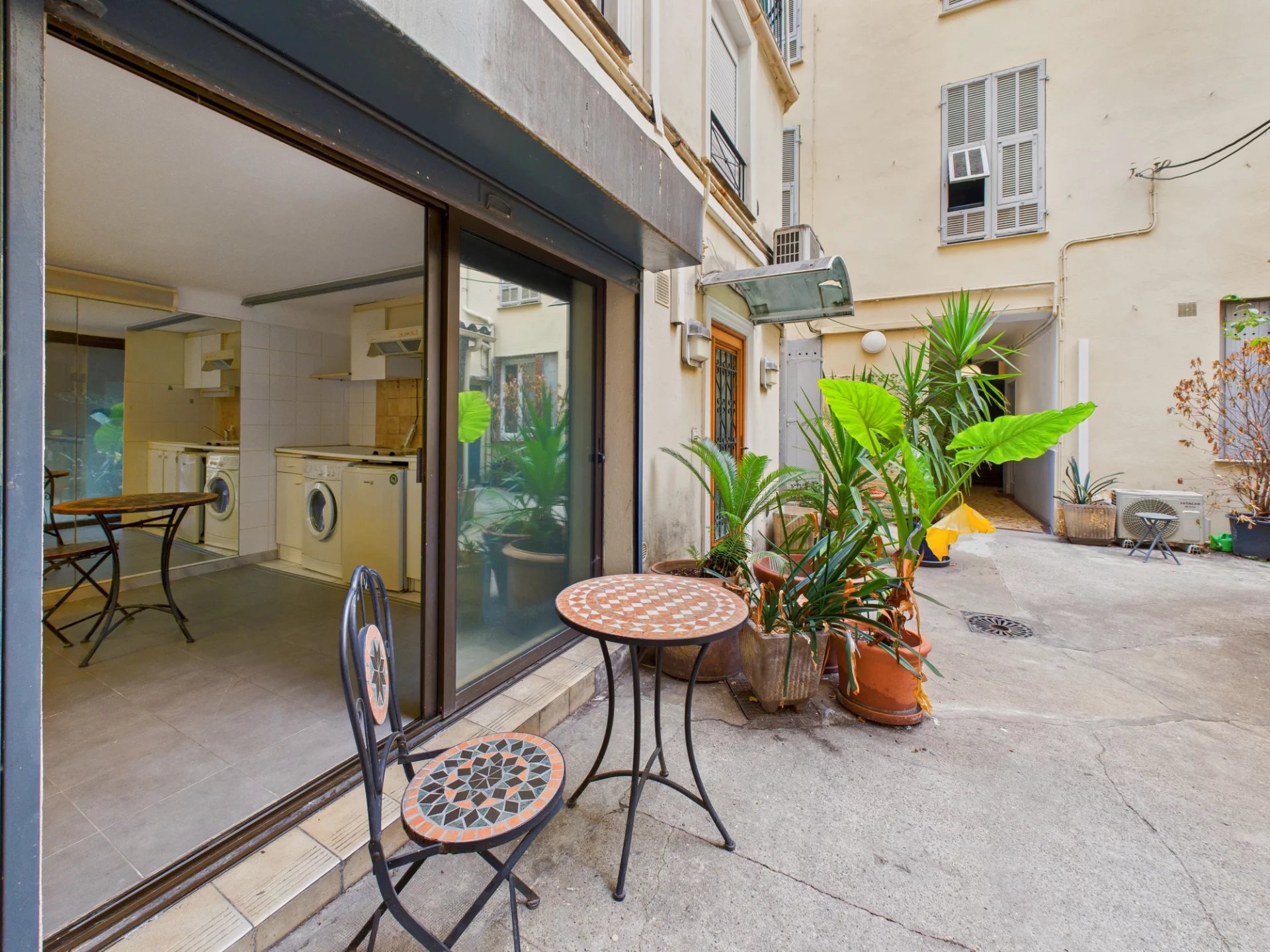 Appartement STUDIO – Rue de Russie – NICE Centre