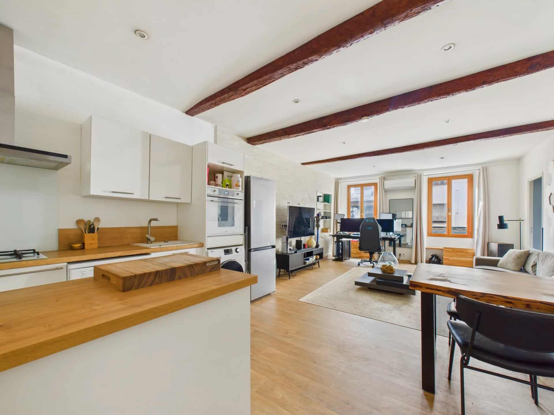 Appartement 2 pièces – Rue Barla – NICE Le Port