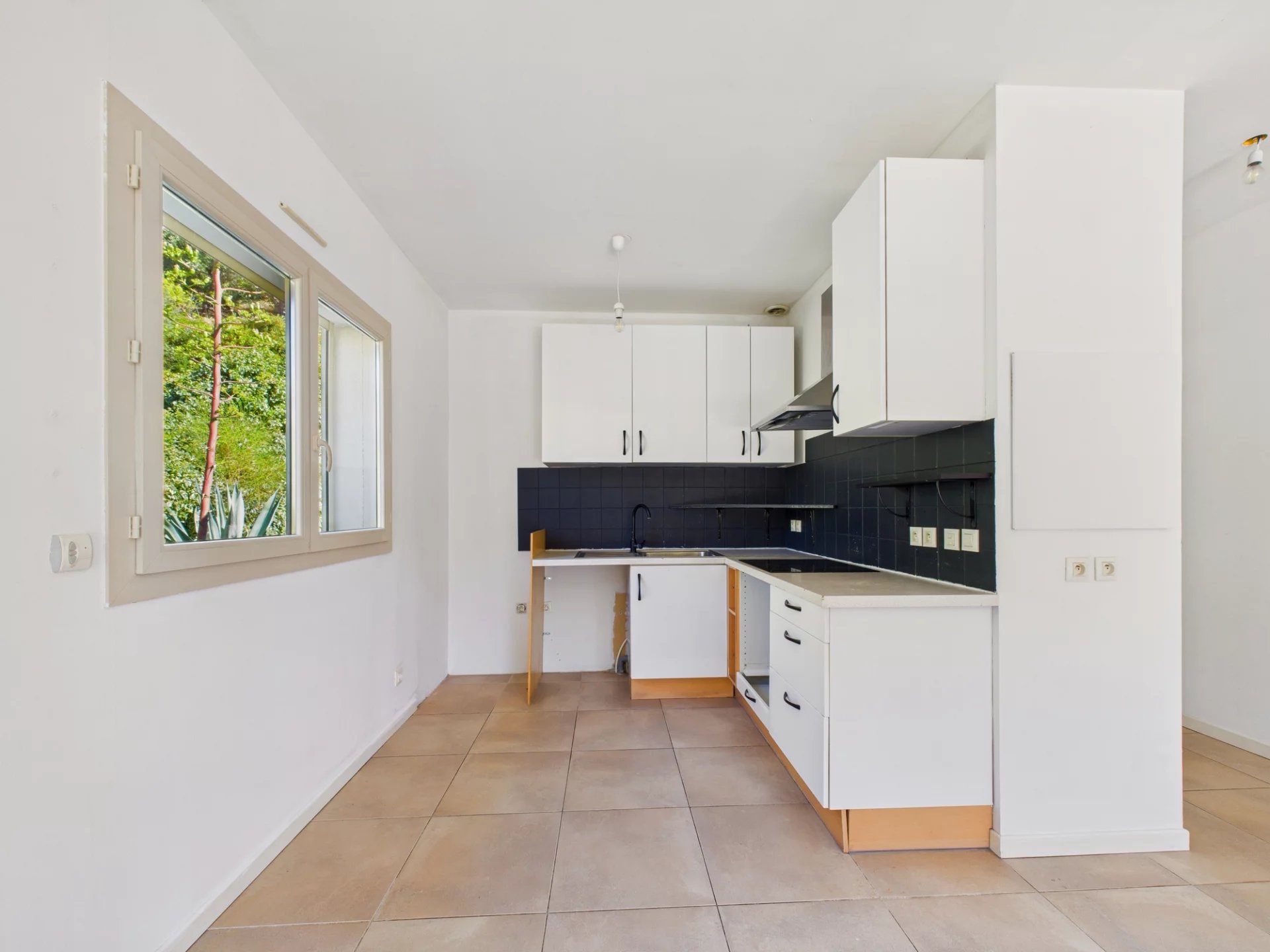 Appartement 3 pièces Terrasse Parkings – Av des Plantiers ST LAURENT DU VAR