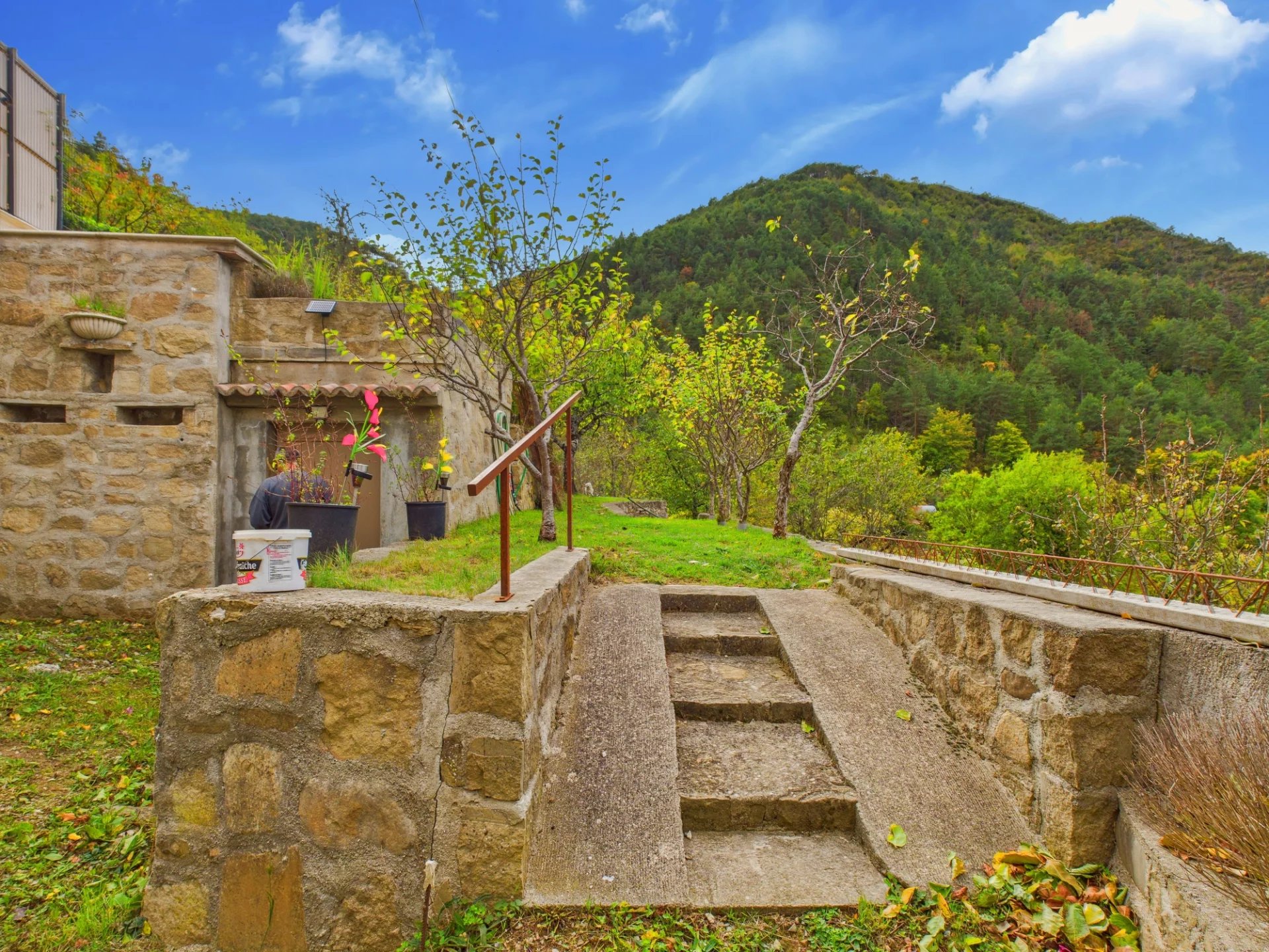 Maison de village à terminer – Terrains – Gorblaou-St-Colomban – Lantosque