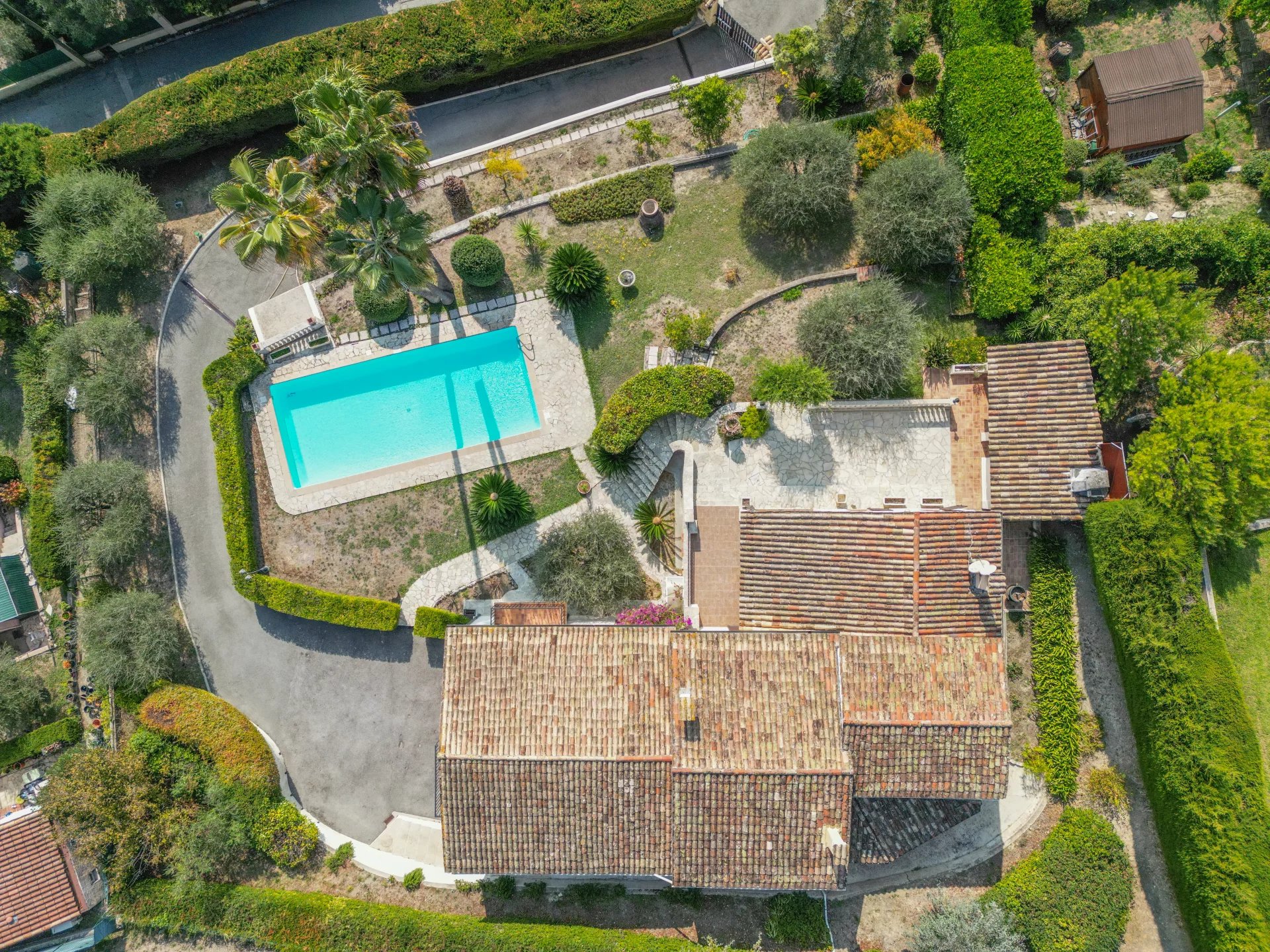 Villa individuelle 199m² avec Piscine + 1857m² de Jardin – LA COLLE SUR LOUP