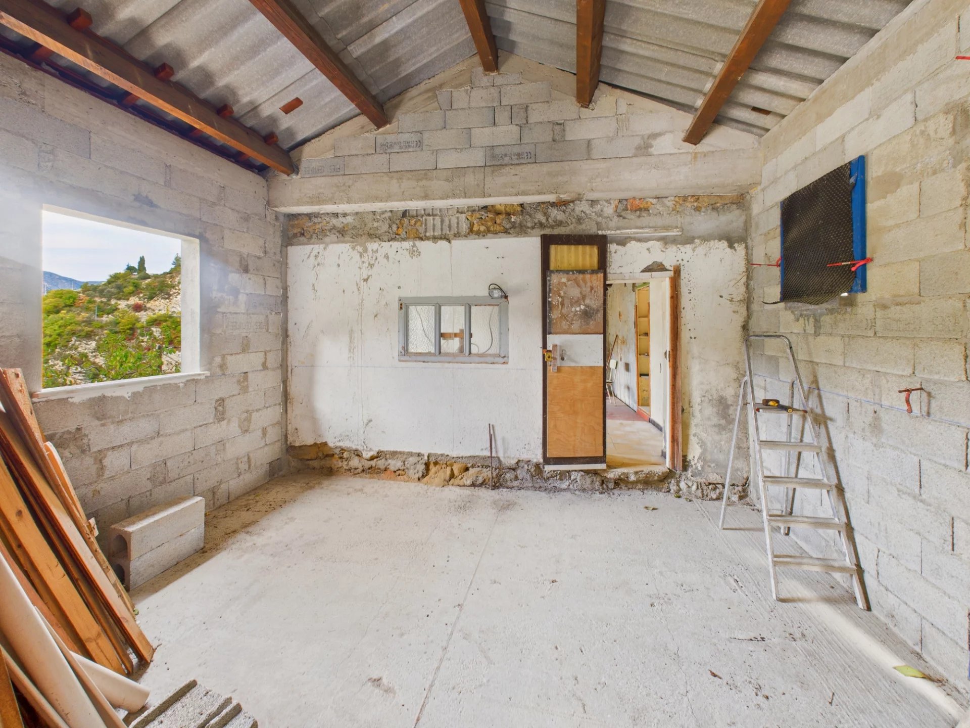 Maison de village à terminer – Terrains – Gorblaou-St-Colomban – Lantosque