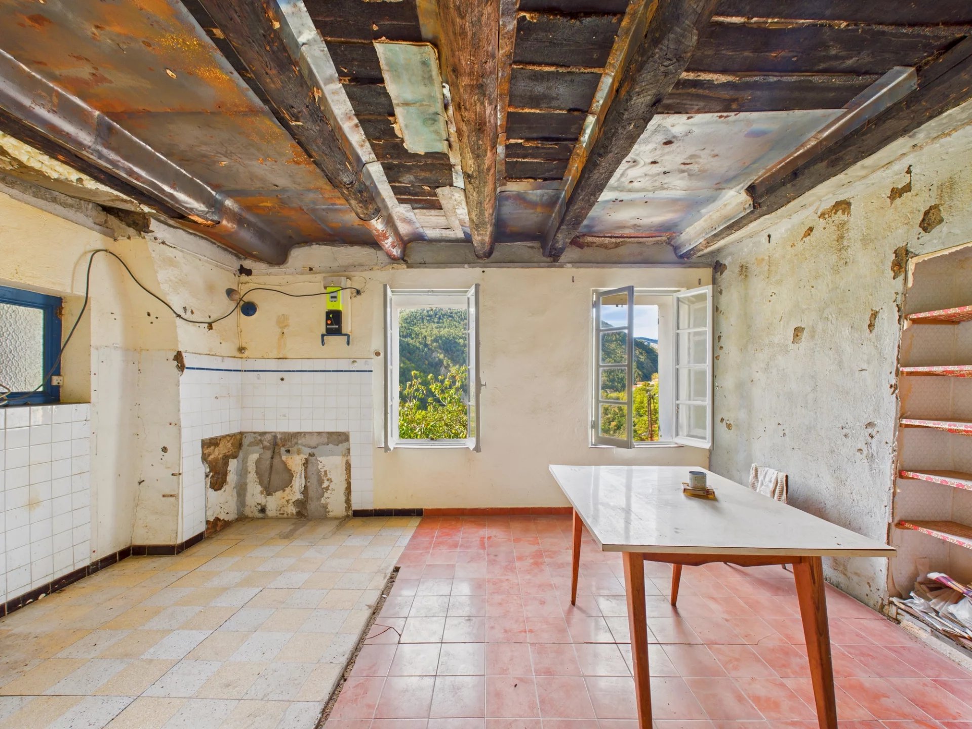 Maison de village à terminer – Terrains – Gorblaou-St-Colomban – Lantosque