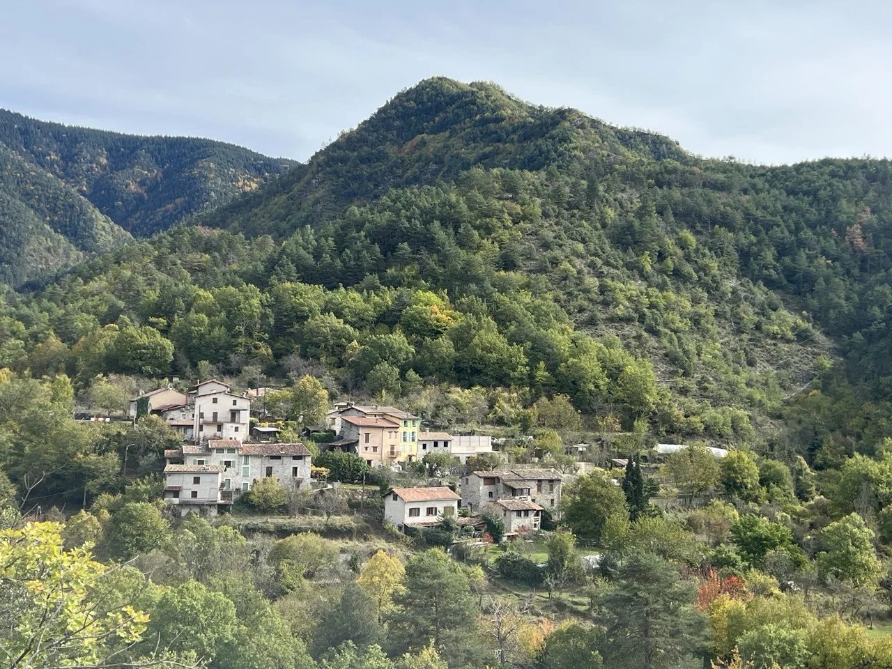 Maison de village à terminer – Terrains – Gorblaou-St-Colomban – Lantosque