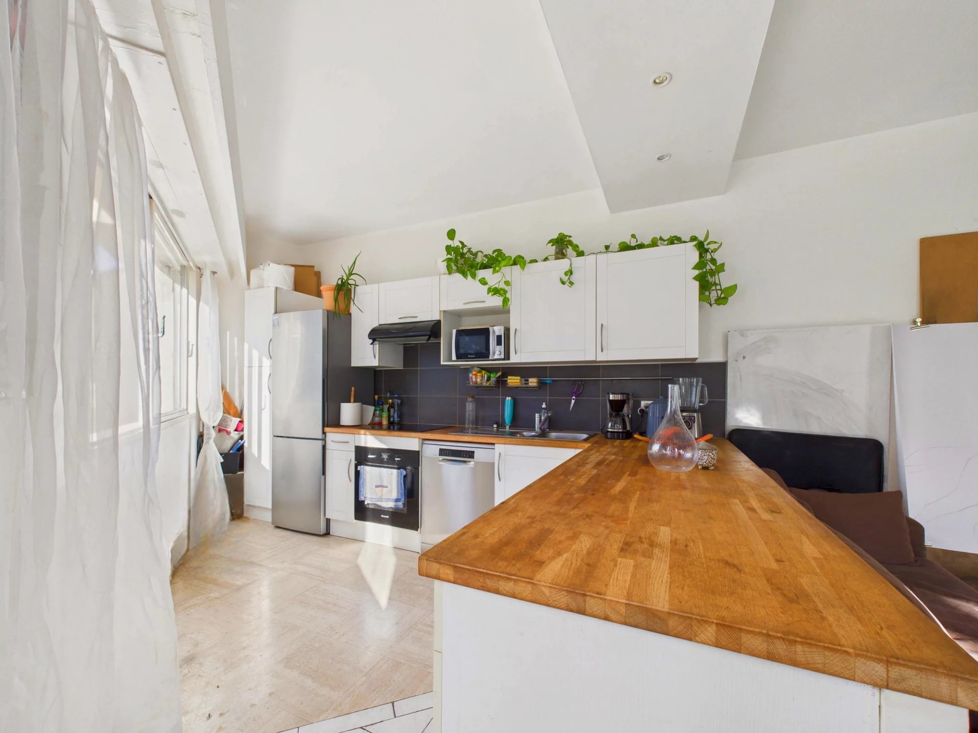 VENDU LOUÉ – Appartement 2 pièces Cave Parking – Av Frédéric Mistral – NICE Gorbella