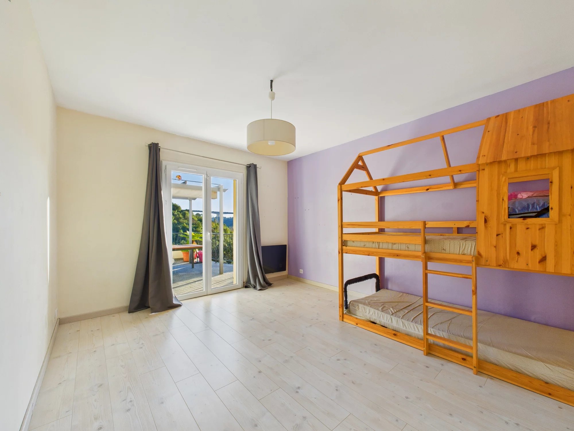 Bas de VILLA 4 pièces 114m² LC (277.30m² au total) Jardin / Terrasse + Grand garage – NICE Saint Pancrace