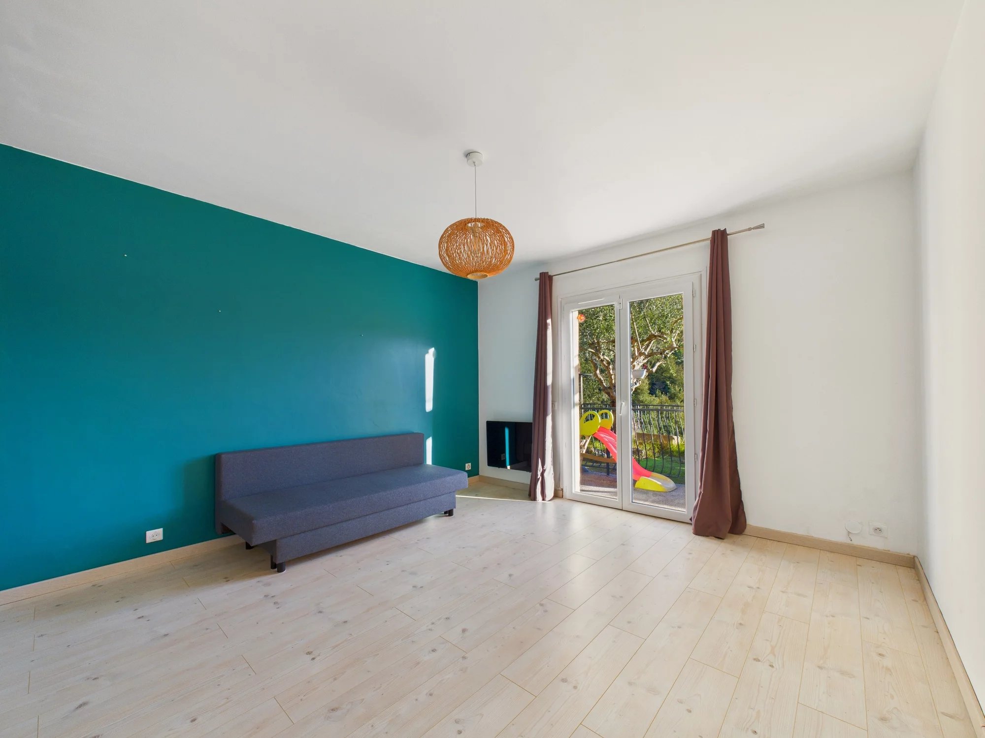 Bas de VILLA 4 pièces 114m² LC (277.30m² au total) Jardin / Terrasse + Grand garage – NICE Saint Pancrace