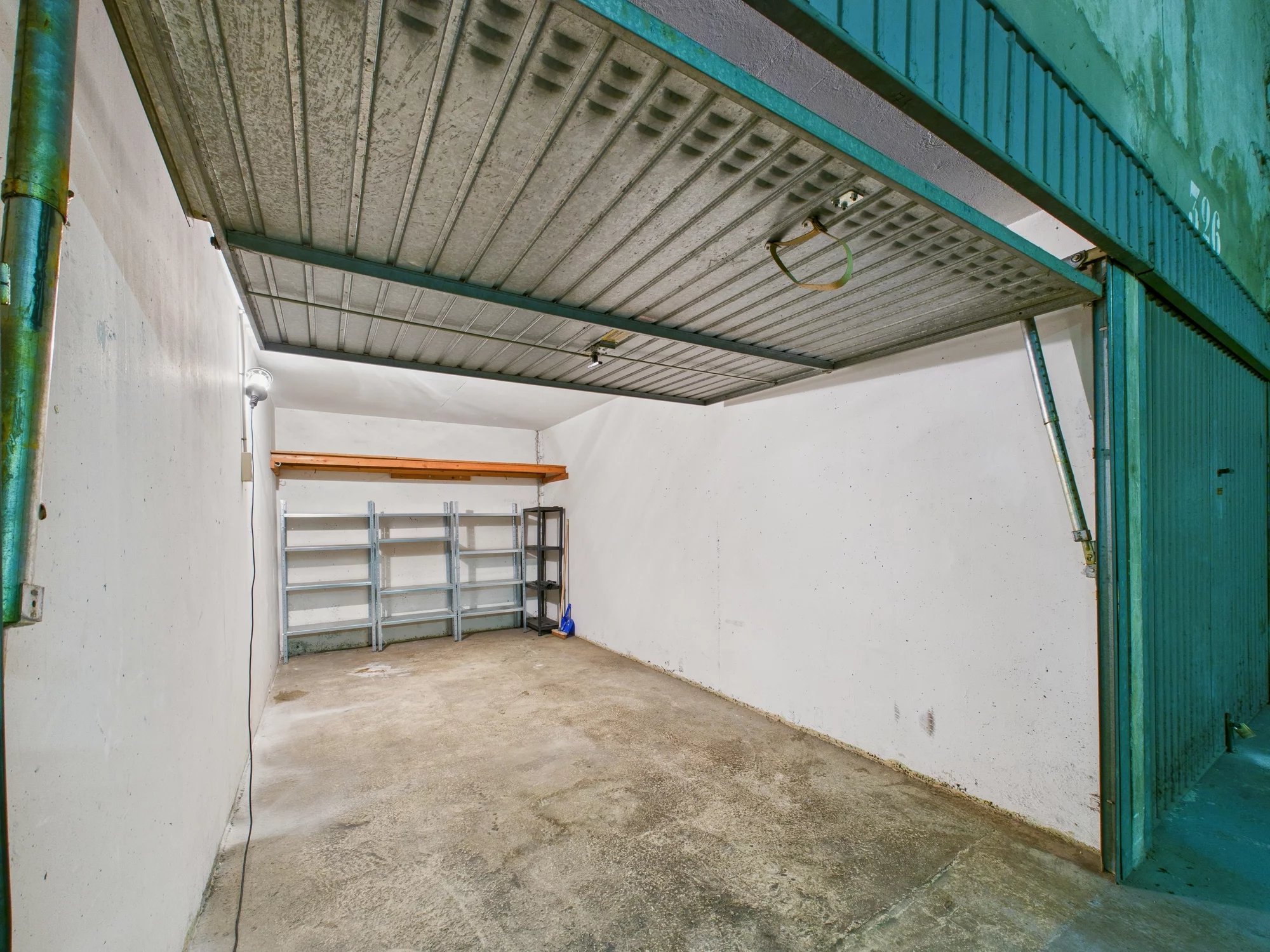 Garage – 3 Rue Pierre Mellarede – NICE Jardins de Gorbella