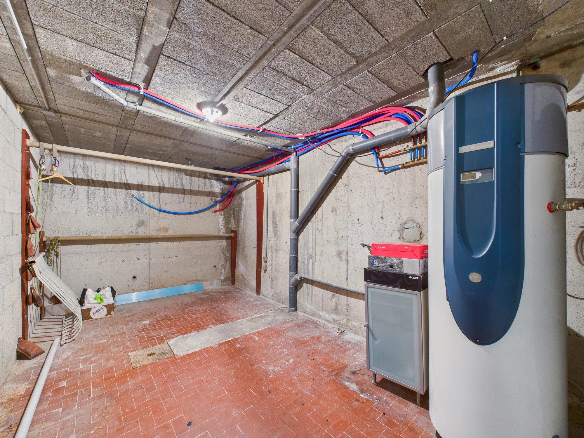 Bas de VILLA 4 pièces 114m² LC (277.30m² au total) Jardin / Terrasse + Grand garage – NICE Saint Pancrace