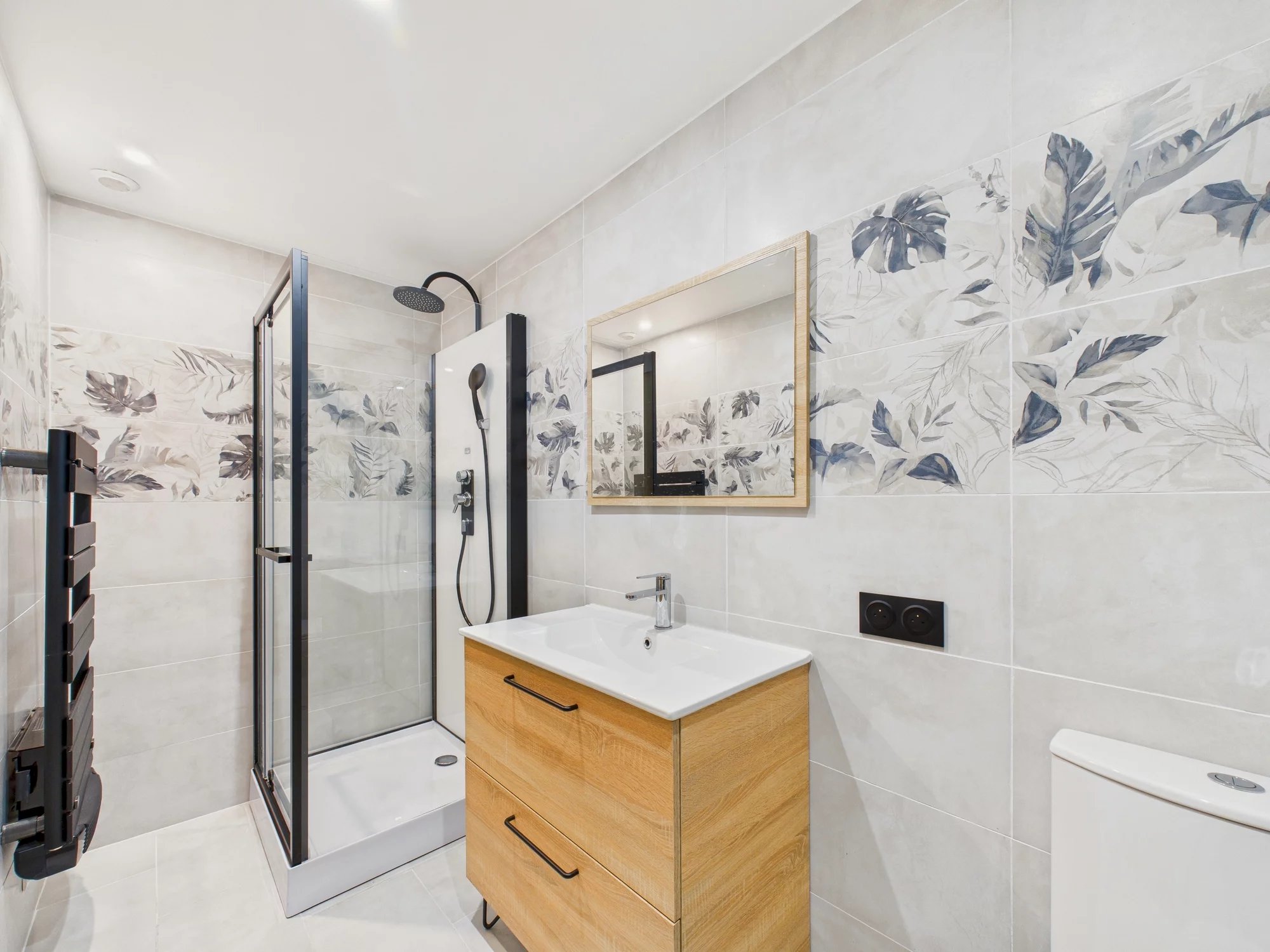 Bas de VILLA 4 pièces 114m² LC (277.30m² au total) Jardin / Terrasse + Grand garage – NICE Saint Pancrace