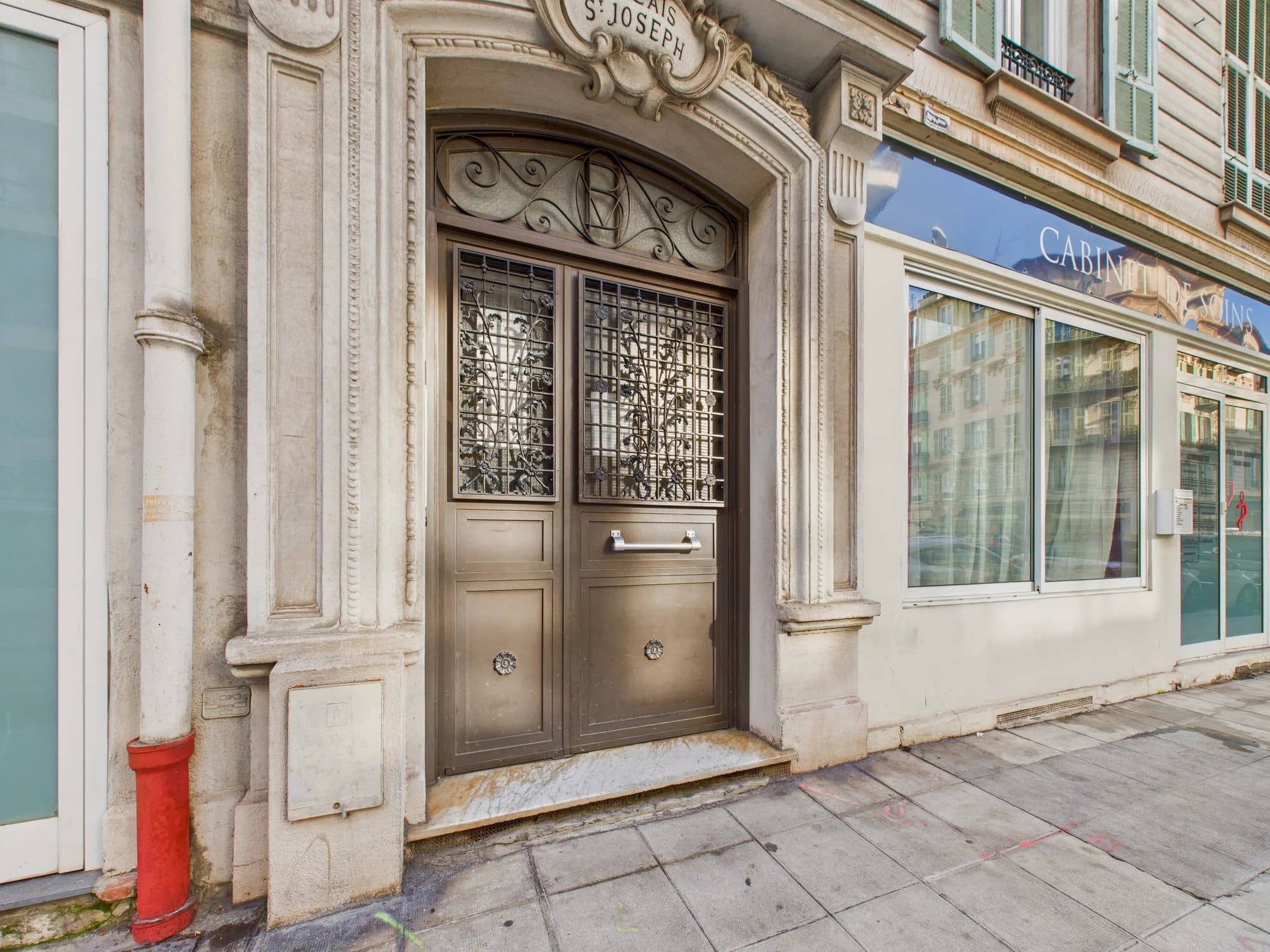 Cave – 28 Rue Georges Ville – NICE