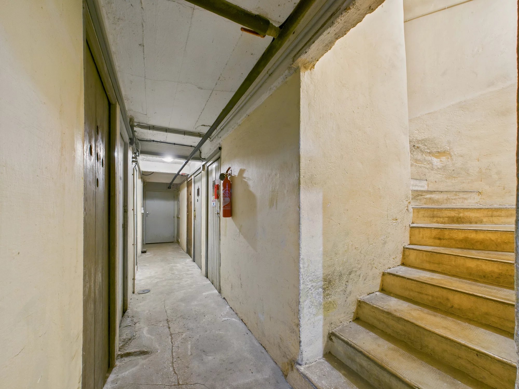 Cave – 28 Rue Georges Ville – NICE