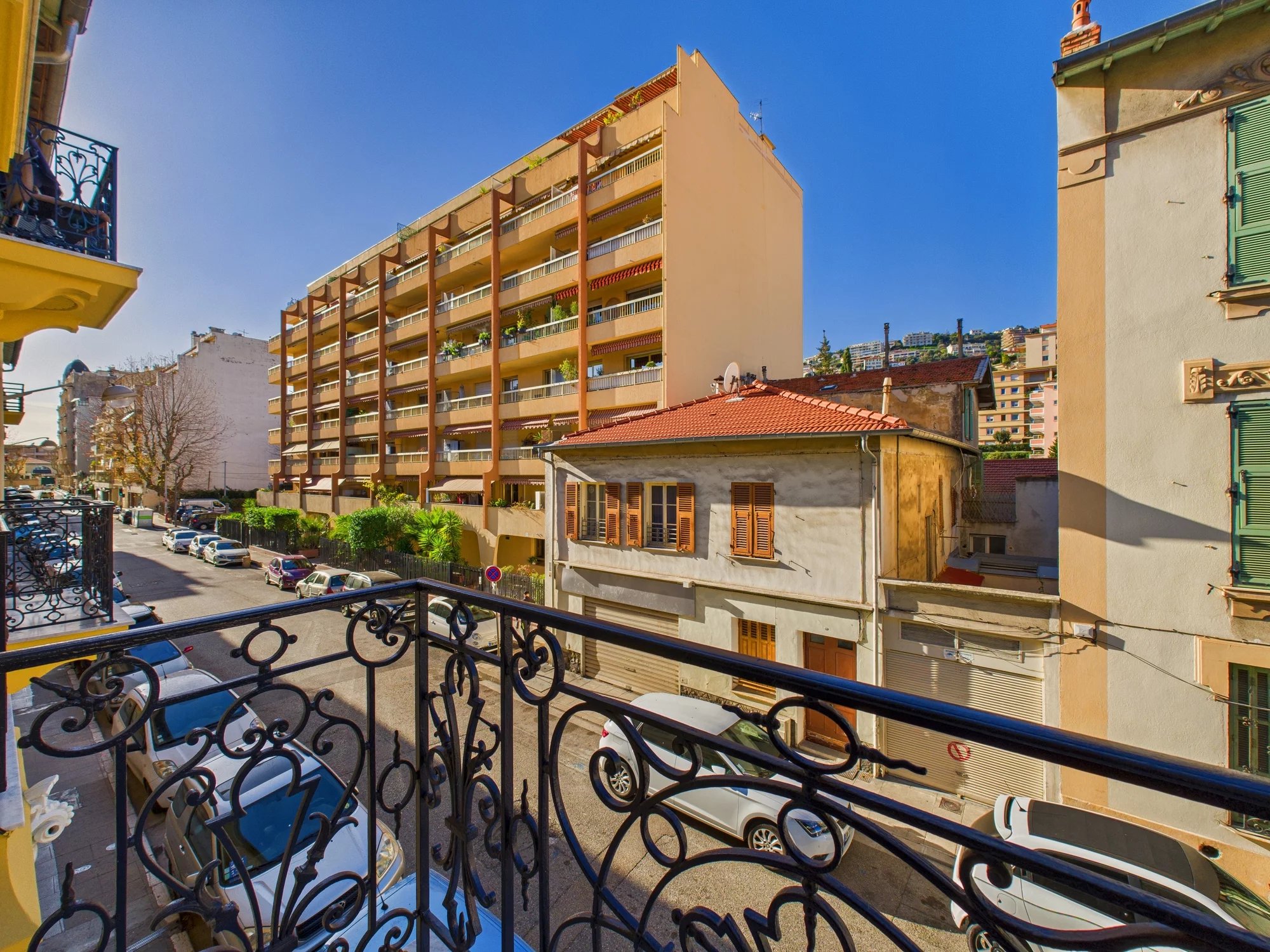 Appartement 2 pièces + grande cave – Rue Cros de Capeu – NICE