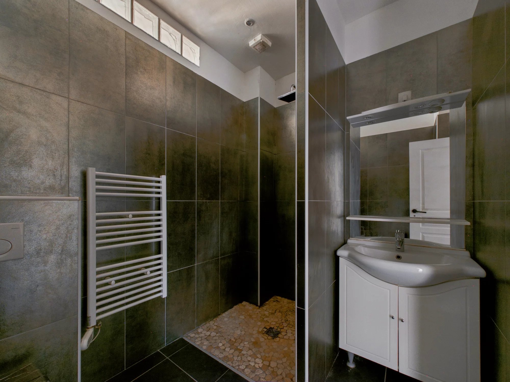 Appartement 3 pièces dernier étage – Bd Stalingrad NICE Le Port