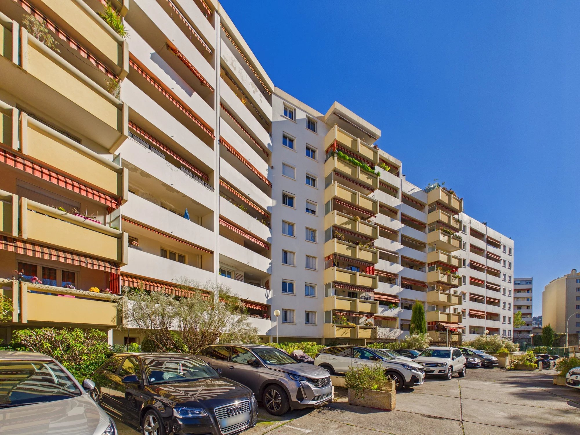 Appartement 2 pièces + cave – Rue Justin Montolivo – NICE Acropolis