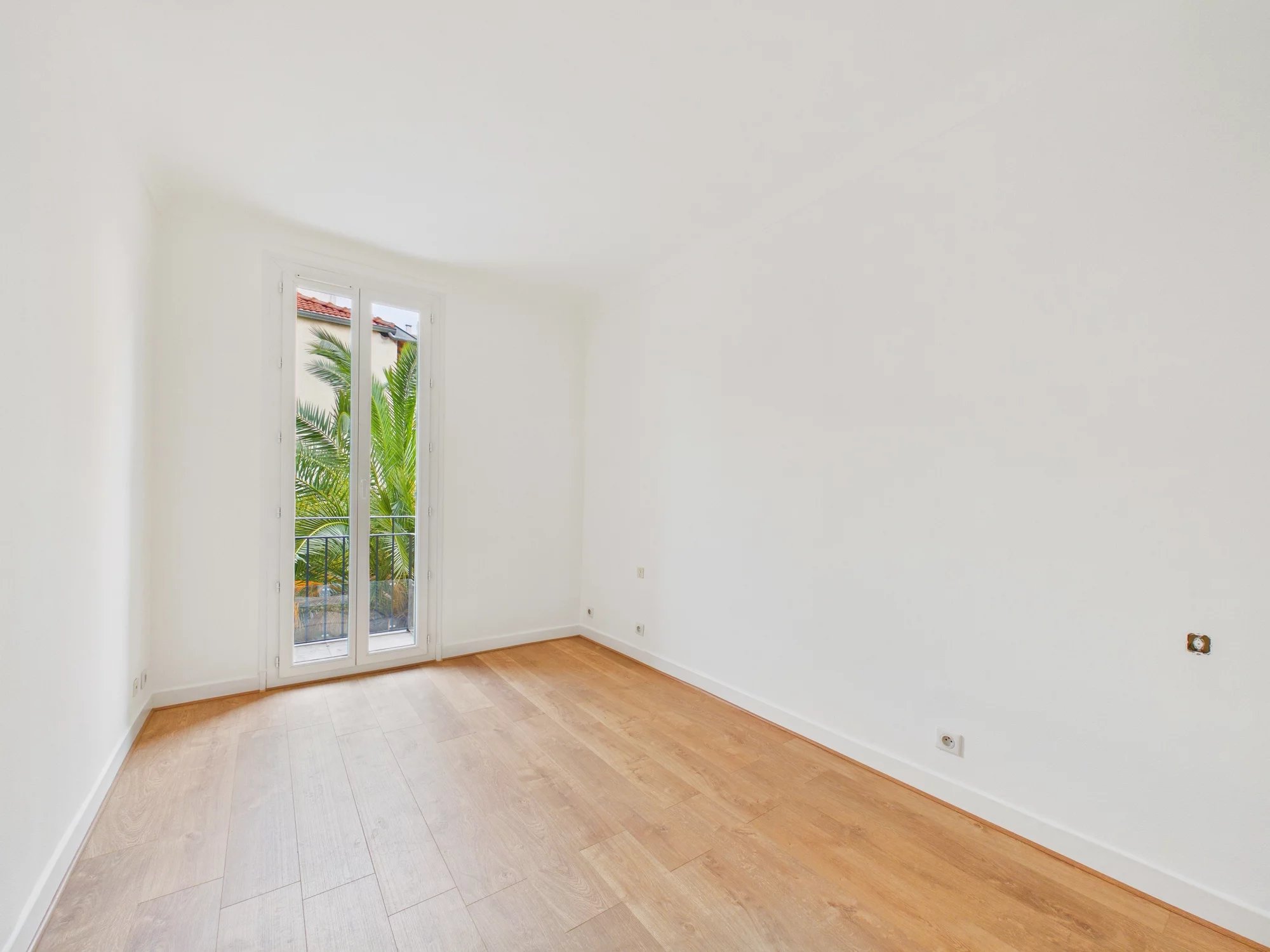 Appartement 2 pièces + grande cave + Jardin – Rue Cros de Capeu – NICE