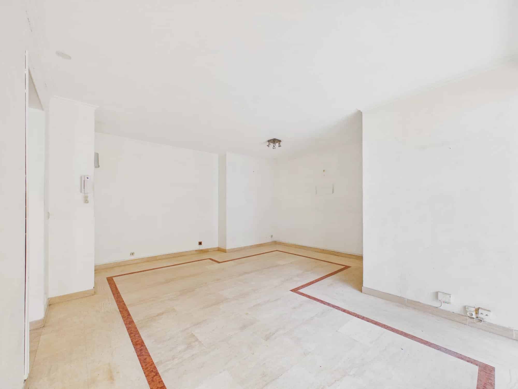Appartement 2 pièces + Terrasse – Av Valentiny – NICE