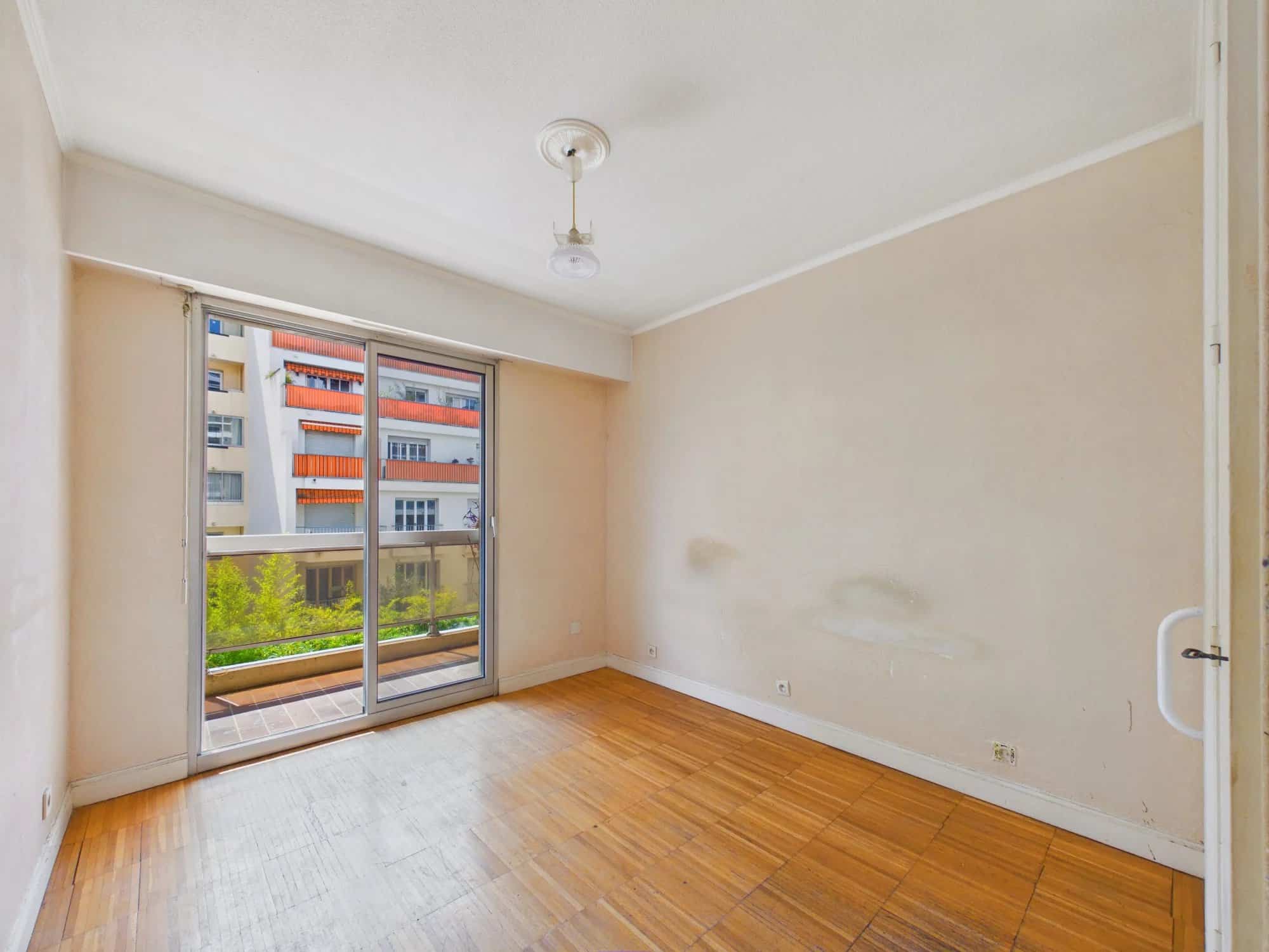 Appartement 2 pièces + Terrasse – Av Valentiny – NICE