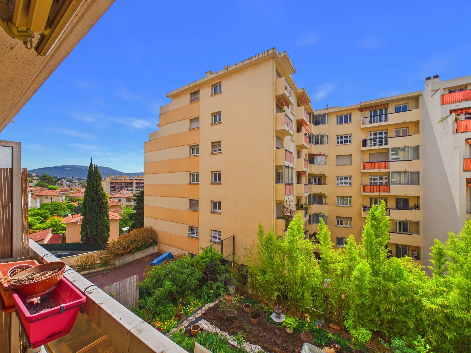 Appartement 2 pièces + Terrasse – Av Valentiny – NICE