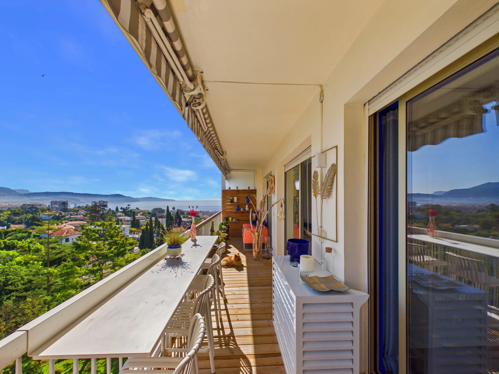 Appartement 4 pièces – Terrasse VUE MER – Cave – Garage – NICE FABRON