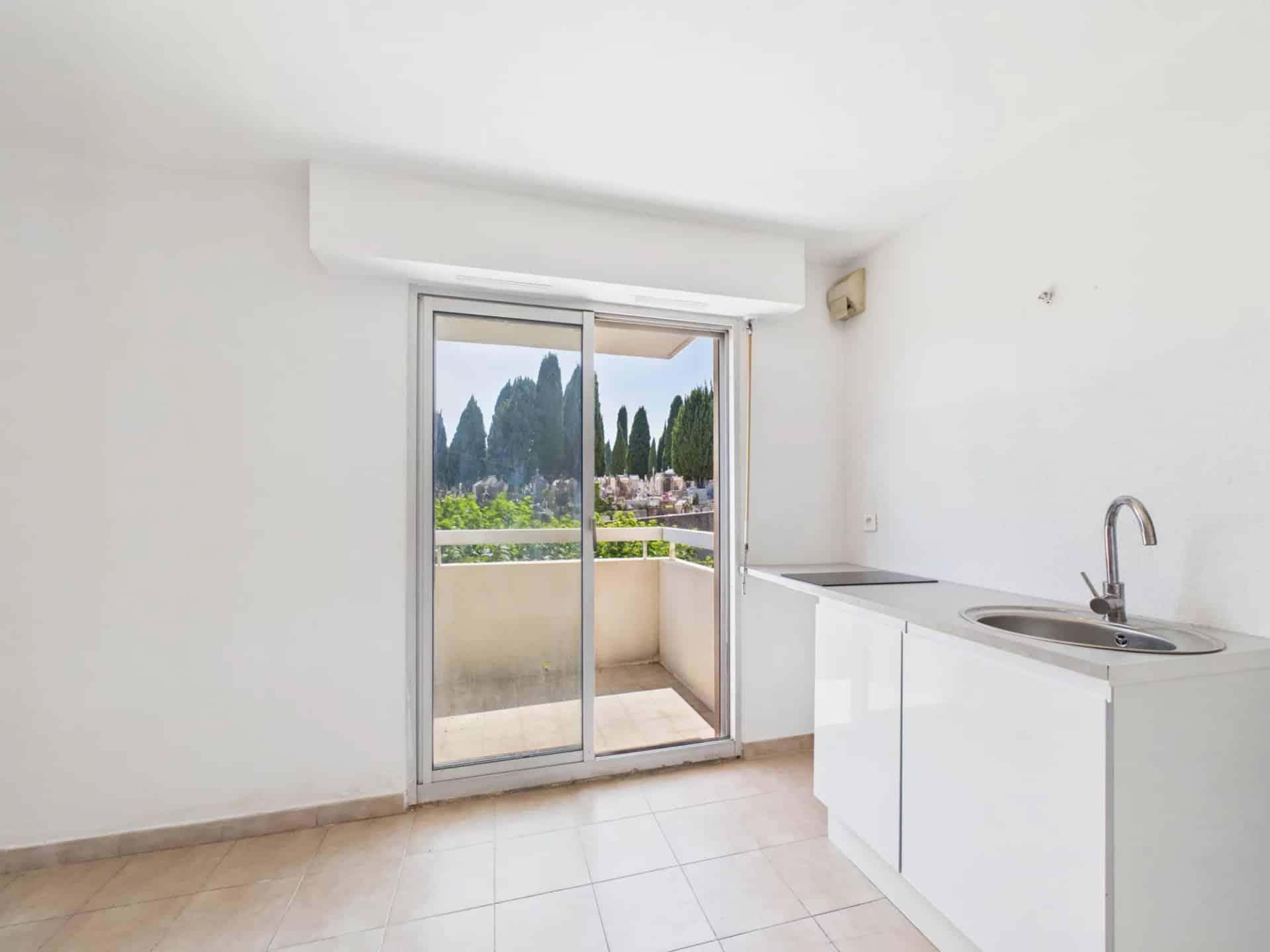 Appartement STUDIO – Av Ste Marguerite – NICE