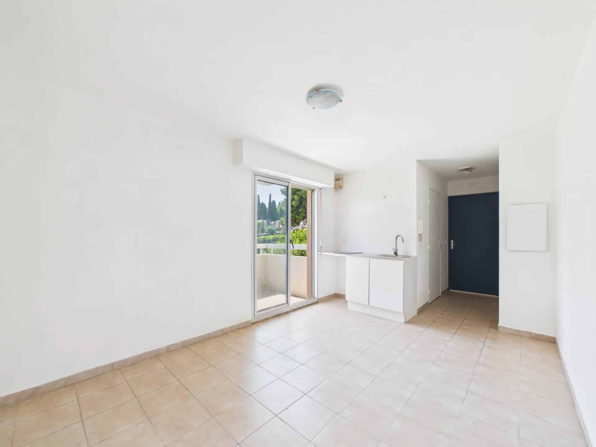 Appartement STUDIO – Av Ste Marguerite – NICE