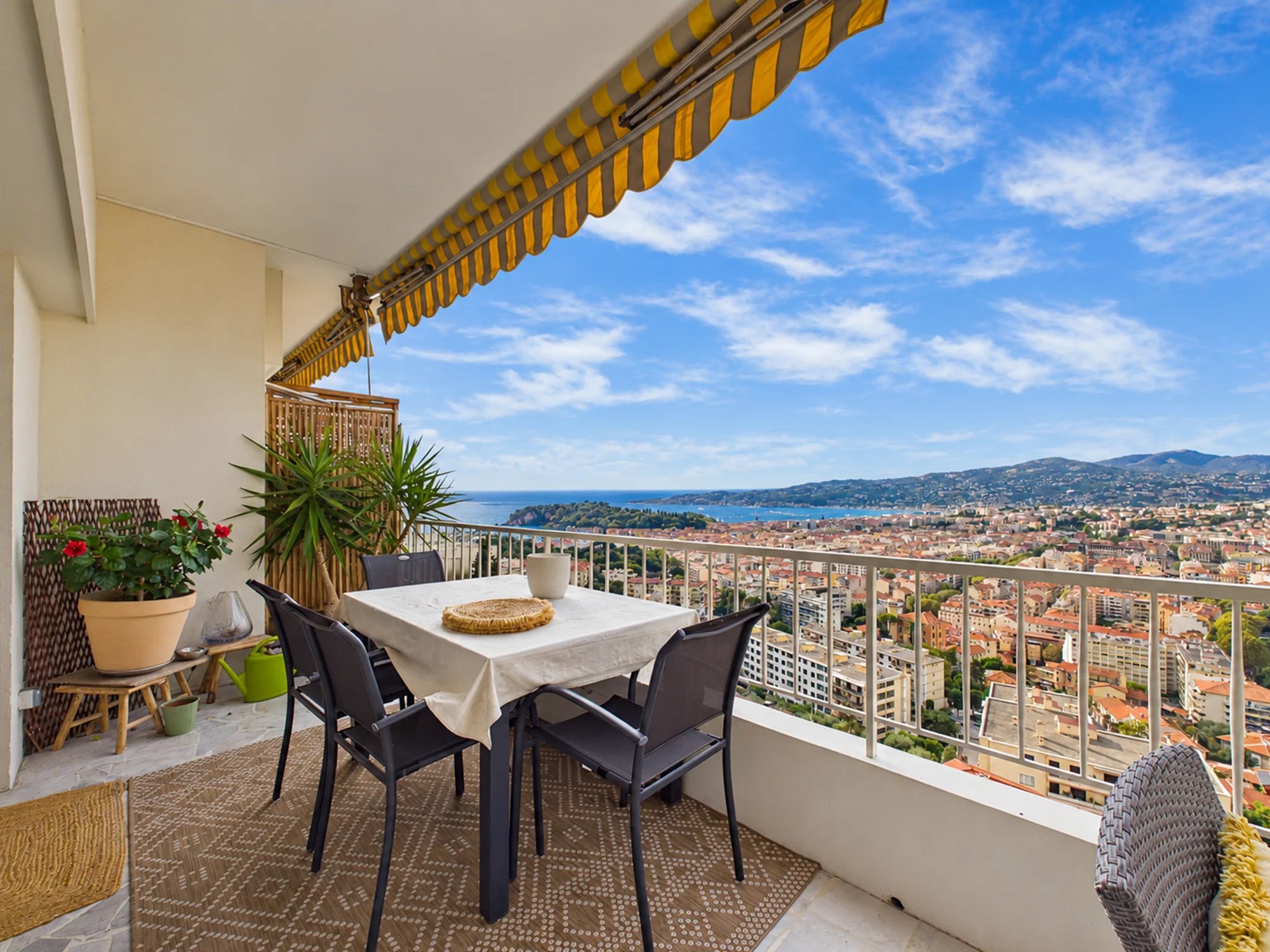Appartement 3 Pièces Vue Mer – Terrasse – Mont Boron – Nice