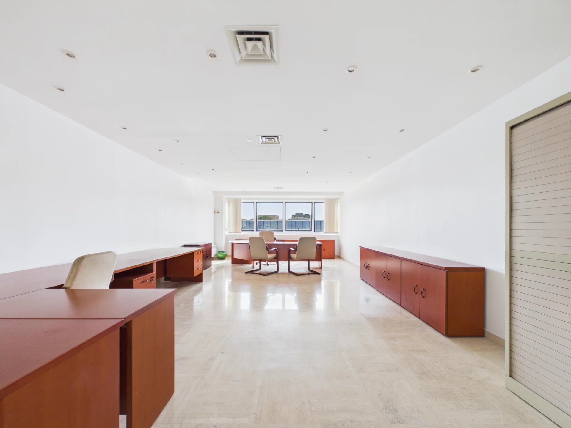 Bureau – Avenue du Docteur Lefebvre – VILLENEUVE LOUBET